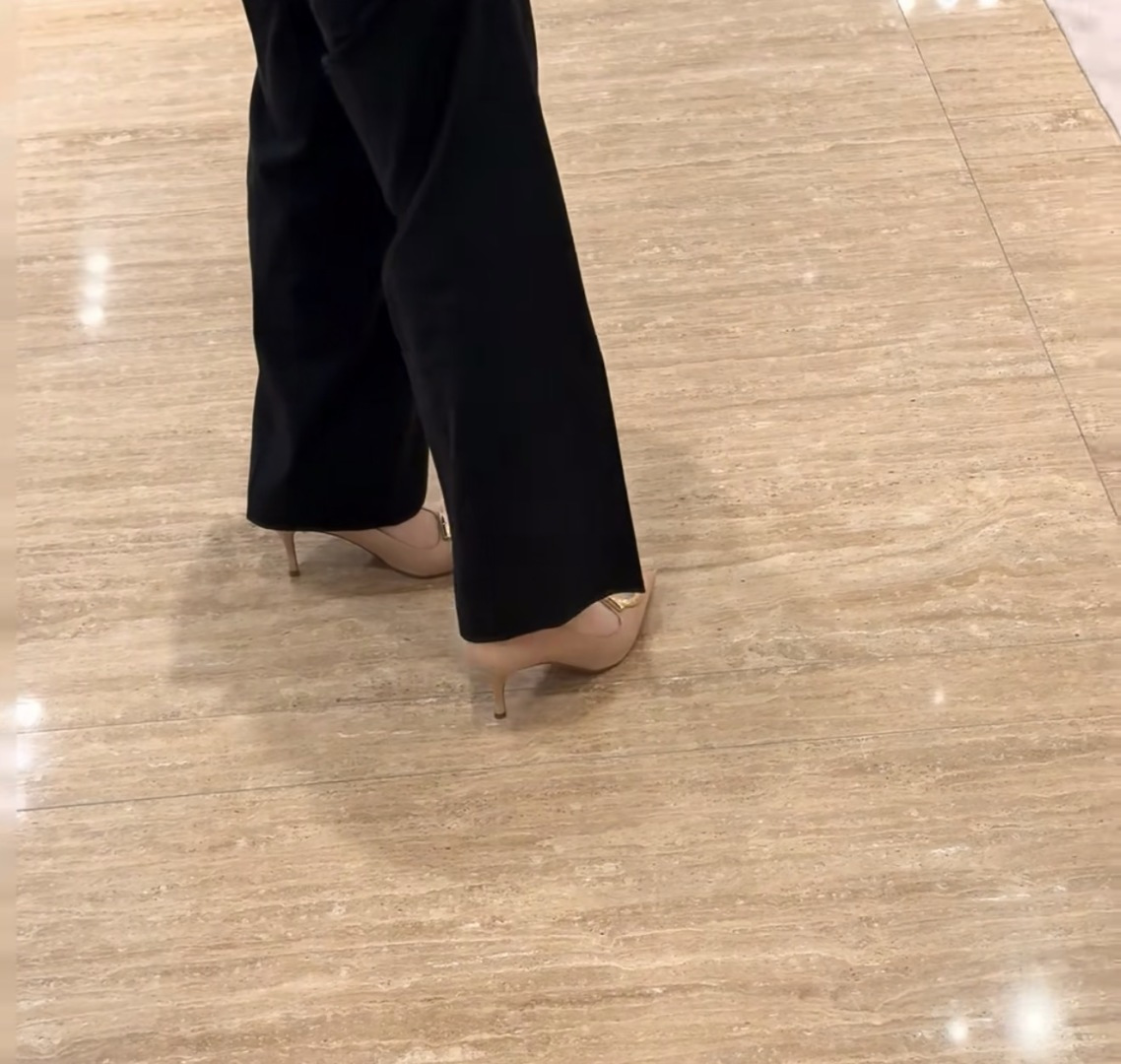 G397所见即所得代购级 原版一比一复刻顶级FERRAGAMO菲拉格慕女士新版Vara铭牌玛丽珍网鞋脚果然更惊艳~蝴蝶结