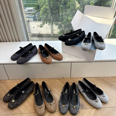 G887统一飞机盒顶级品质所见即所得Prada/普拉达26WF早春新品复古三角标褶皱粗跟平底玛丽珍鞋单鞋 当米兰1913 G887统一飞机盒顶级品质所见即所得Prada/普拉达26WF早春新品复古三角标褶皱粗跟平底玛丽珍鞋单鞋 当米兰1913