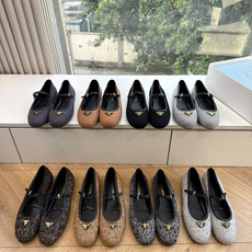 G887统一飞机盒顶级品质所见即所得Prada/普拉达26WF早春新品复古三角标褶皱粗跟平底玛丽珍鞋单鞋 当米兰1913 G887统一飞机盒顶级品质所见即所得Prada/普拉达26WF早春新品复古三角标褶皱粗跟平底玛丽珍鞋单鞋 当米兰1913