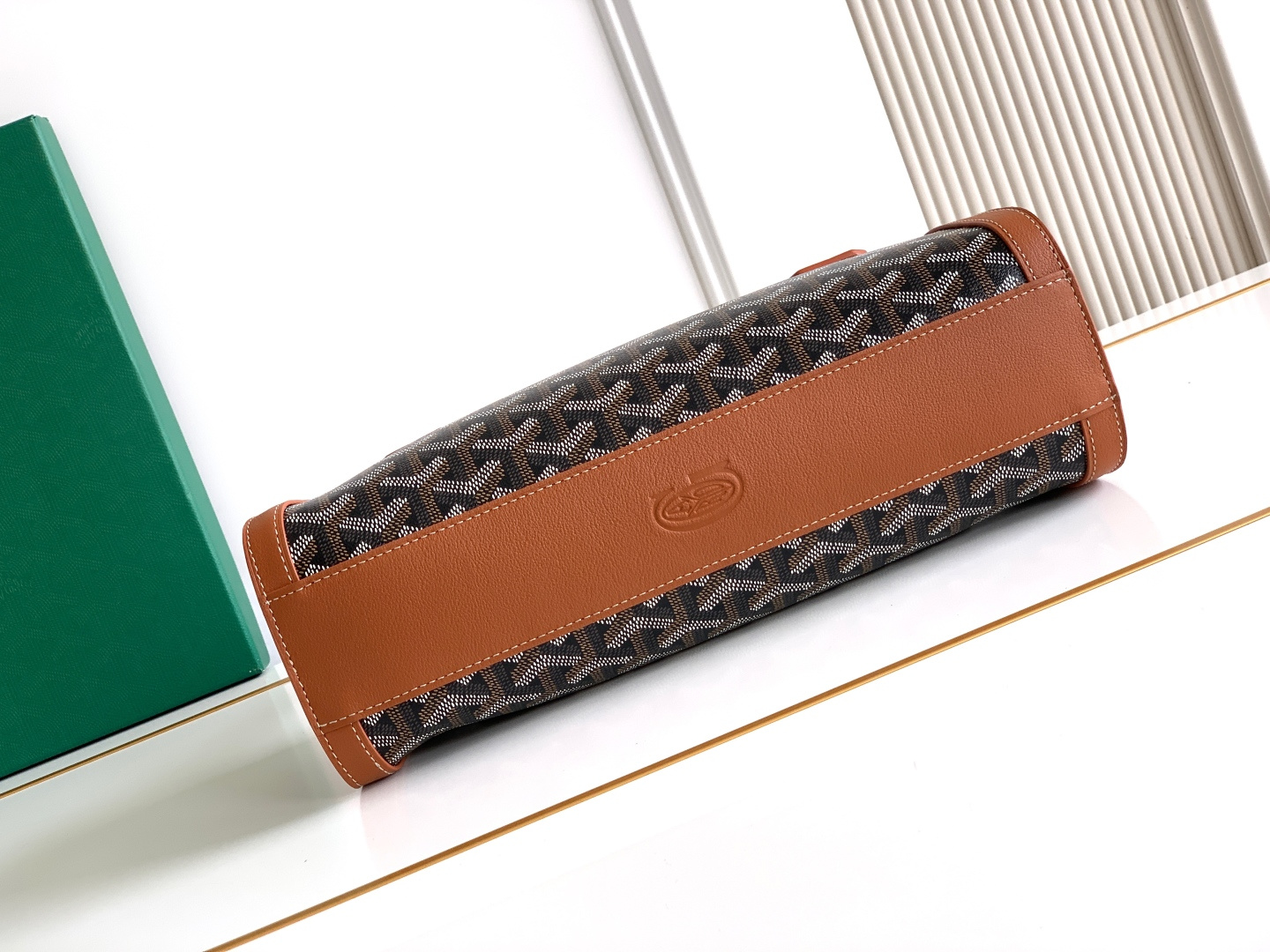 Goyard 跑量 BONBONNIERE 包袋兼具低调又张扬的特质