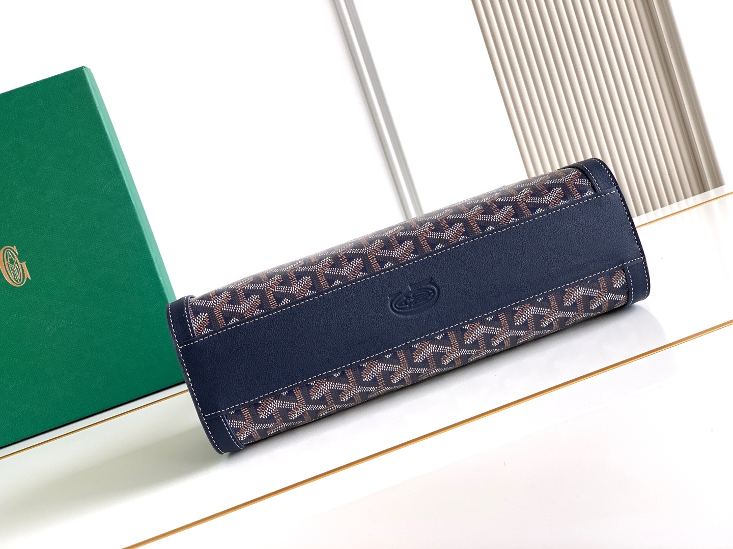 Goyard 跑量 BONBONNIERE 包袋兼具低调又张扬的特质