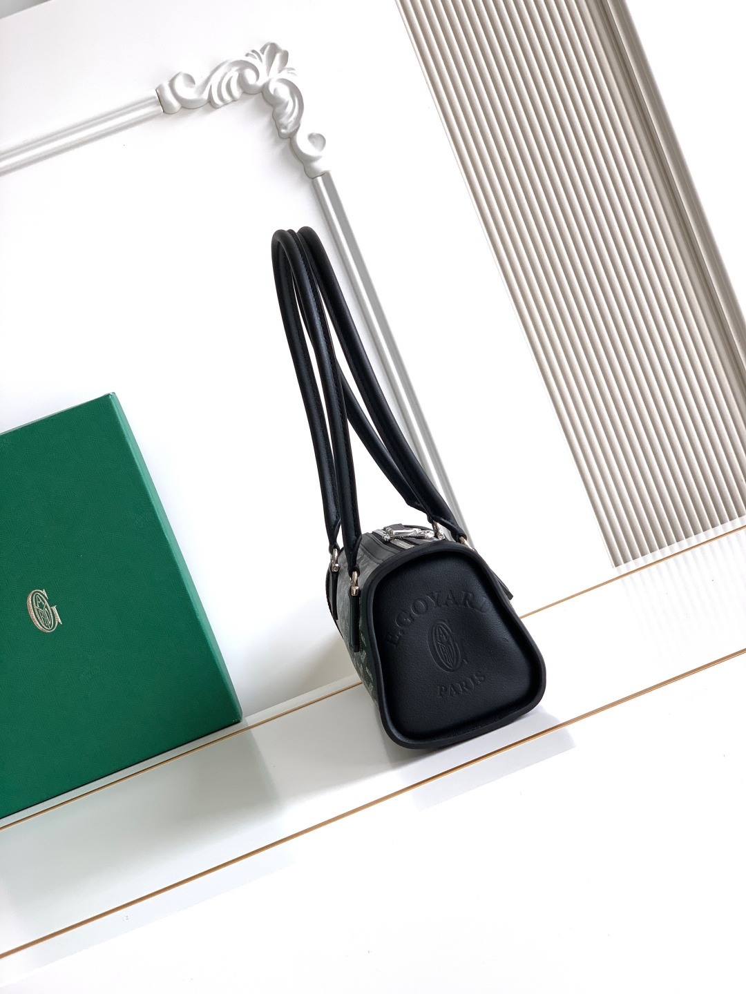 Goyard 跑量 BONBONNIERE 包袋兼具低调又张扬的特质