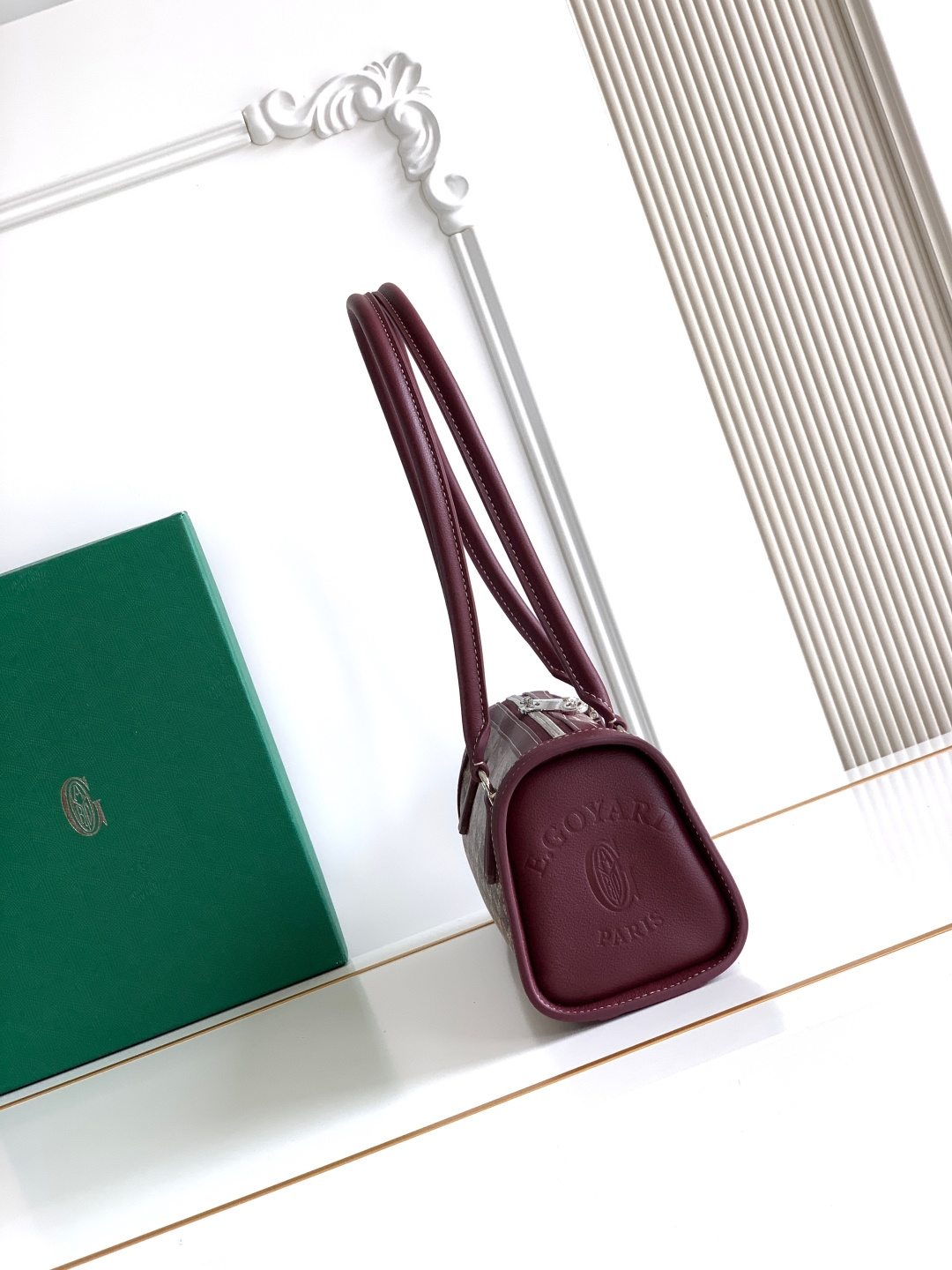 Goyard 跑量 BONBONNIERE 包袋兼具低调又张扬的特质