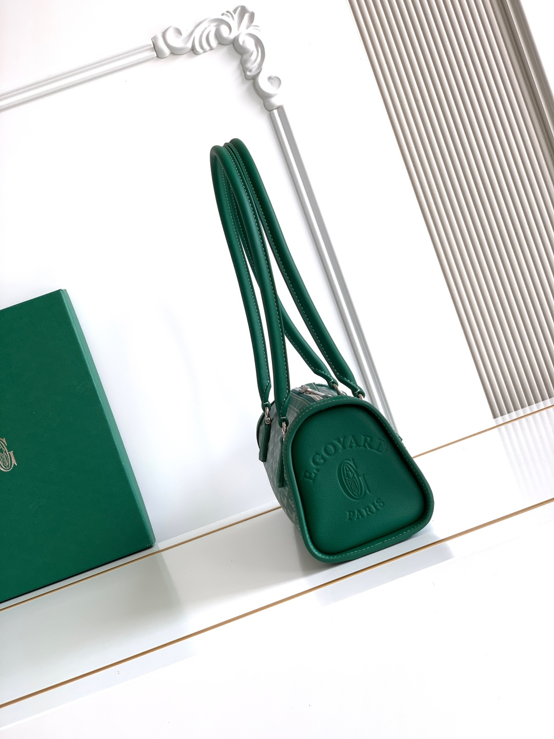 Goyard 跑量 BONBONNIERE 包袋兼具低调又张扬的特质