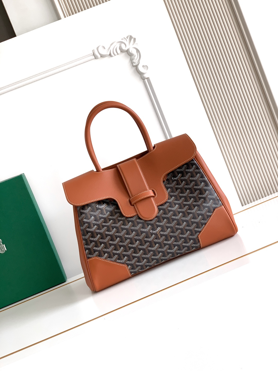 Goyard Goyard 西贡Tote 这款西贡母包一出场就有BK的气场 整体更加 优雅