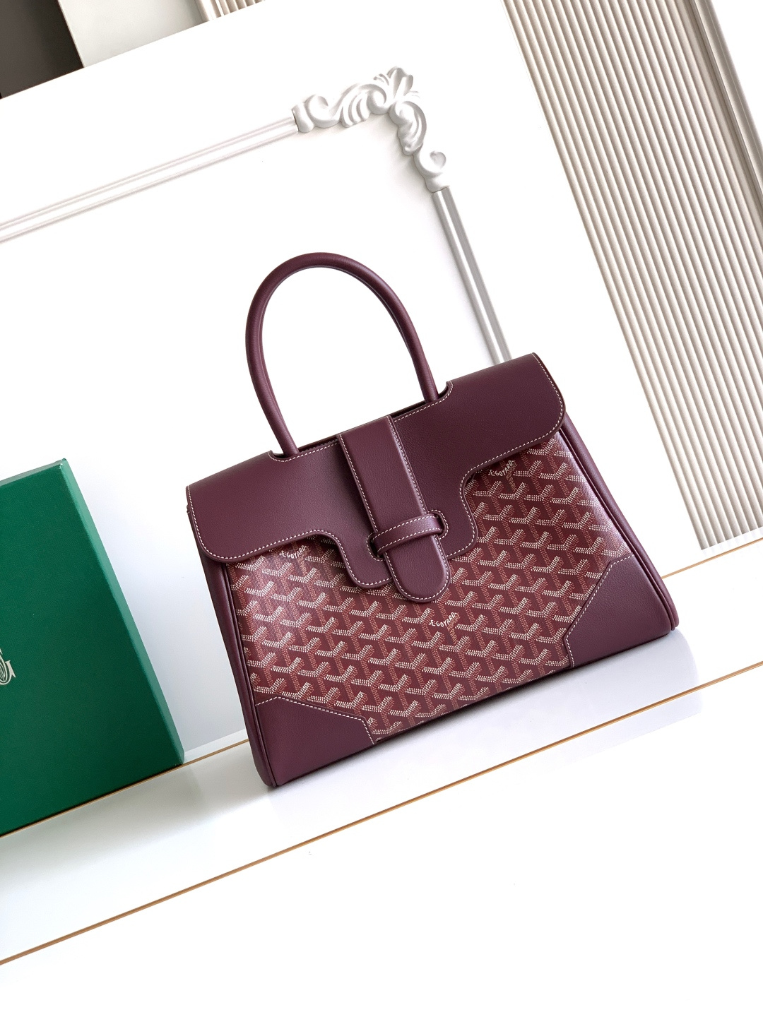 Goyard Goyard 西贡Tote 这款西贡母包一出场就有BK的气场 整体更加 优雅