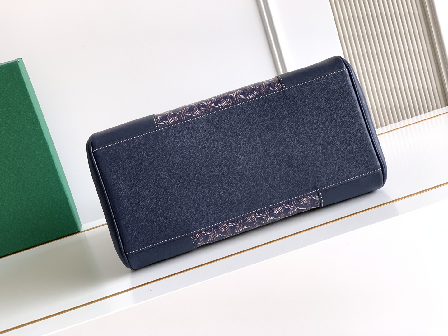 Goyard Goyard 西贡Tote 这款西贡母包一出场就有BK的气场 整体更加 优雅