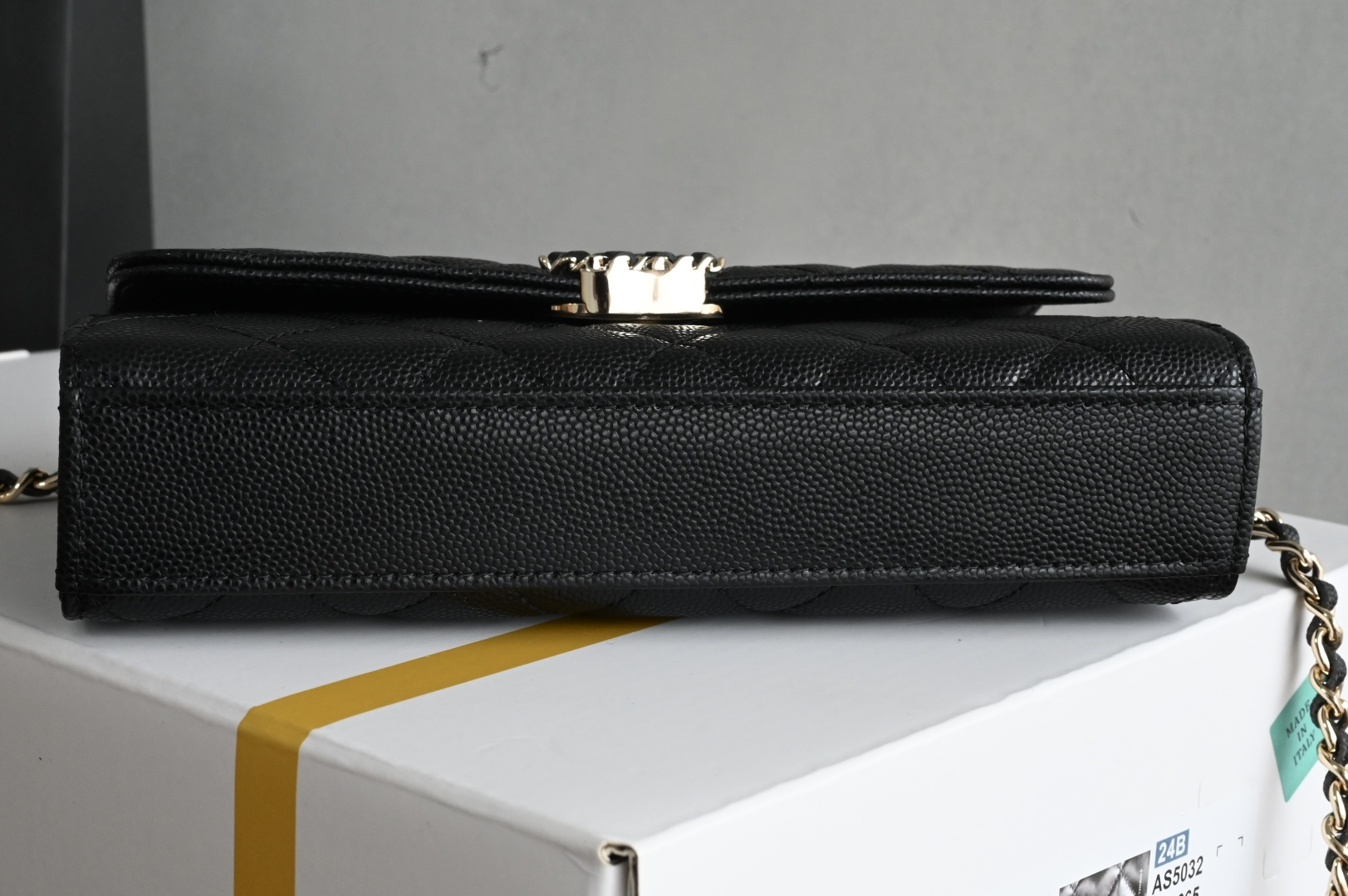 白金版▪️正品级 包装如图现货发售🌱皮穿链手柄𝐤𝐞𝐥𝐥𝐲手机包回归𝑪𝒉𝒂𝒏𝒆𝒍 𝟐𝟓𝐒｜黑色♥𝐳𝐩级这颗