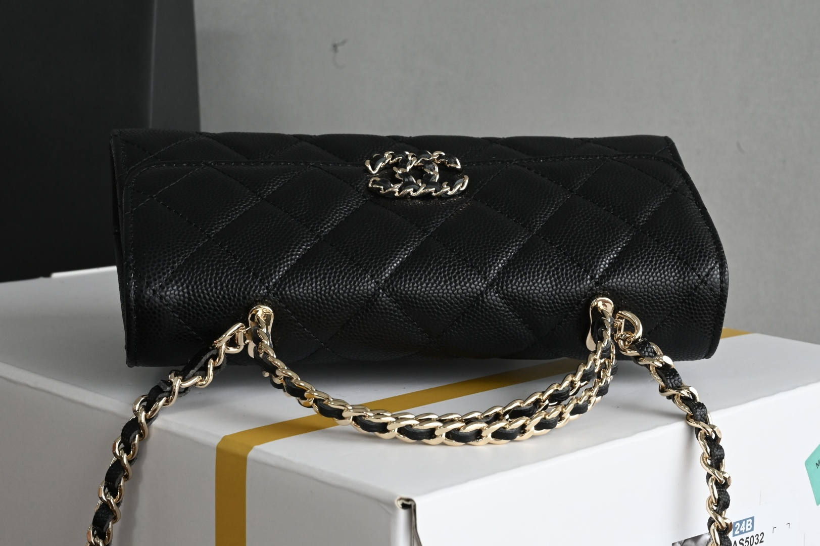 白金版▪️正品级 包装如图现货发售🌱皮穿链手柄𝐤𝐞𝐥𝐥𝐲手机包回归𝑪𝒉𝒂𝒏𝒆𝒍 𝟐𝟓𝐒｜黑色♥𝐳𝐩级这颗