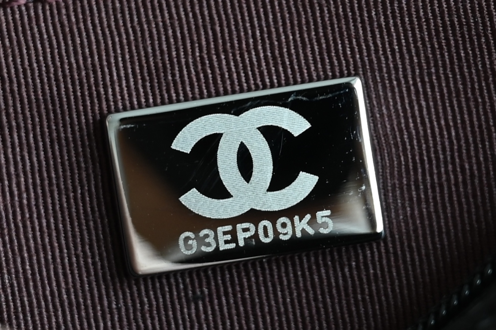 🌼白金版▪️正品级 包装如图全新到货𝟐𝟓𝐜全新𝐰𝐨𝐜链条包独家𝖧𝖺𝖺𝗌鱼子酱牛皮黑银专柜售价𝟤𝟪𝟧𝟢𝟢𝗋