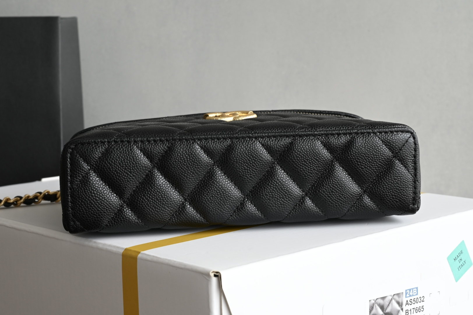 白金版▪️正品级 包装如图全新到货🆕𝗖𝗵𝗮𝗻𝗲𝟭 𝟮𝟱𝐏𝖫𝖯盒子拉丝大LOGO手拿包 黑色♥ 专柜售价𝟤