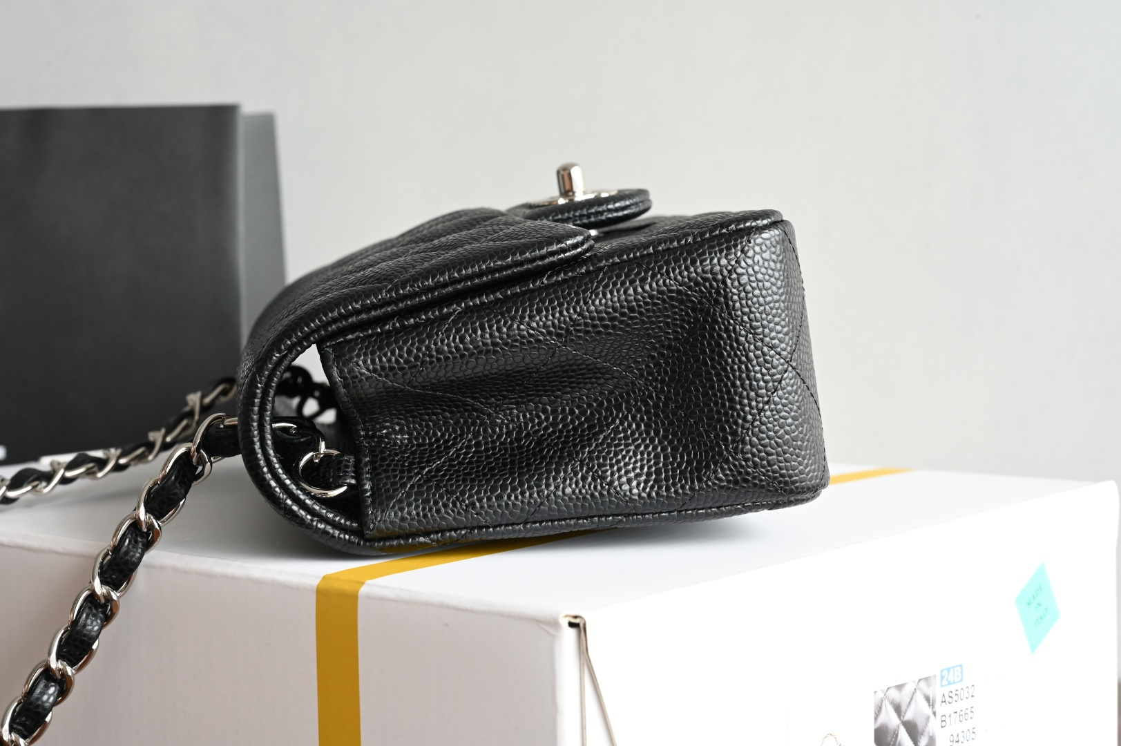 白金版▪️正品级 包装如图全新发售‼️𝟐𝟎𝟐𝟓最新版𝙲𝙵系列专柜售价𝟛𝟙𝟛𝟘𝟘𝕞𝕓购入开发➠𝙲𝚕𝚊𝚜𝚜𝚒