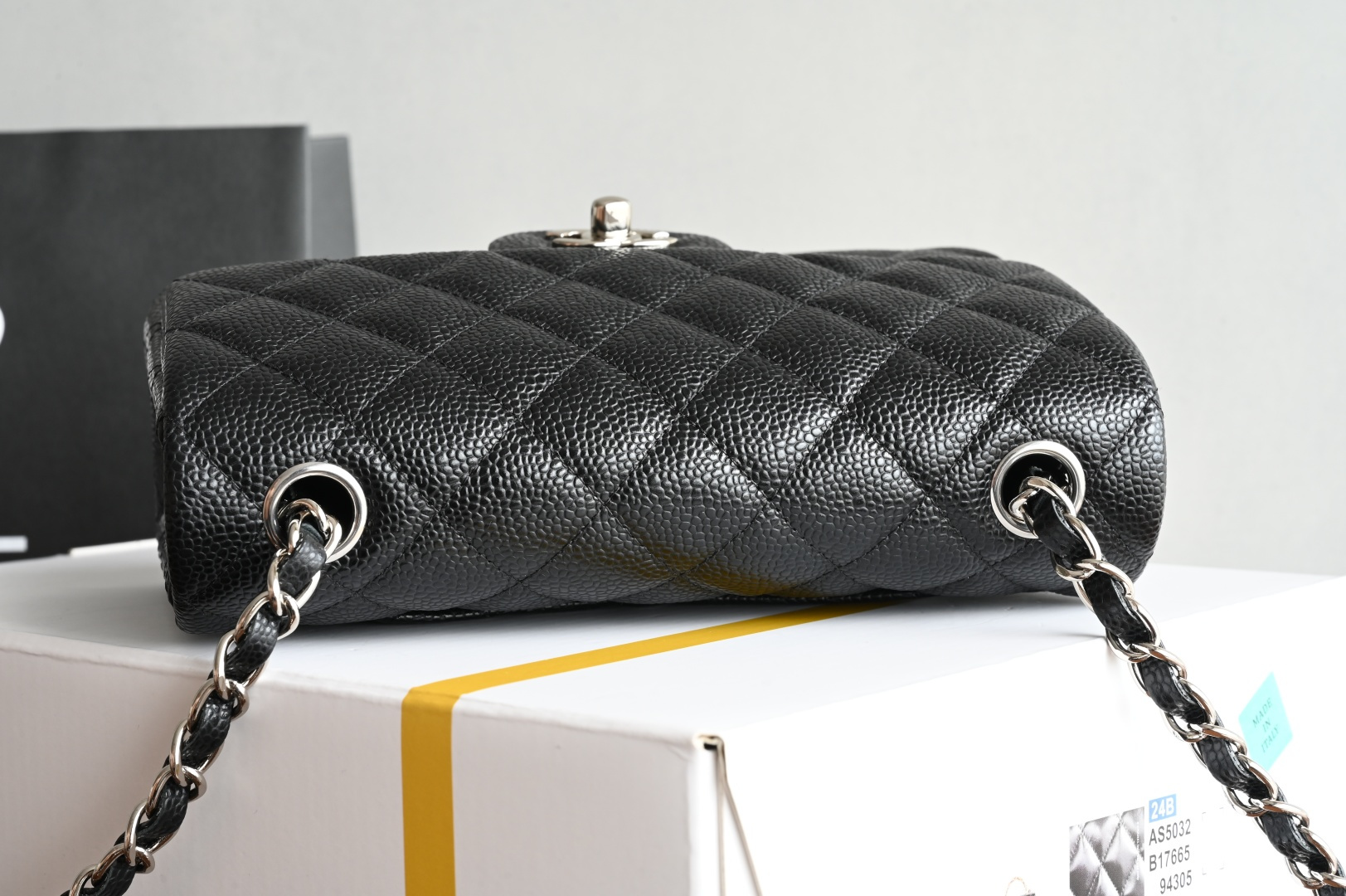 白金版▪️正品级 包装如图全新发售‼️𝟐𝟎𝟐𝟓最新版𝙲𝙵系列专柜售价𝟛𝟙𝟛𝟘𝟘𝕞𝕓购入开发➠𝙲𝚕𝚊𝚜𝚜𝚒