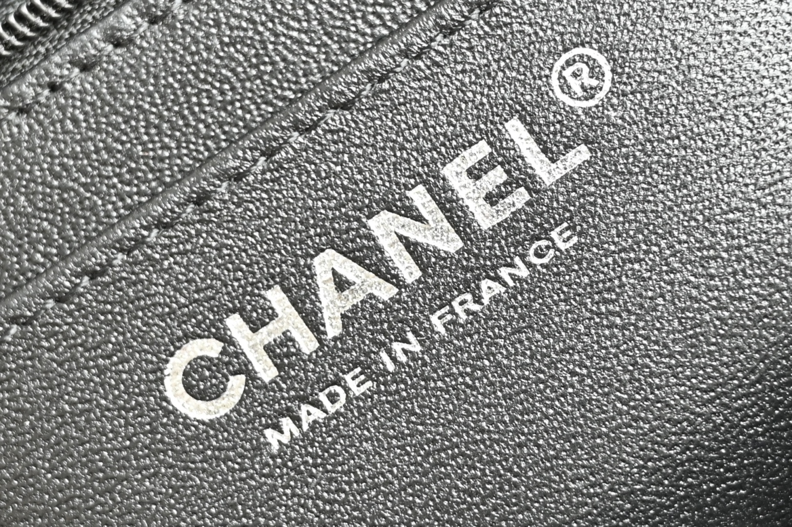 白金版▪️正品级 包装如图全新发售‼️𝟐𝟎𝟐𝟓最新版𝙲𝙵系列专柜售价𝟚𝟡𝟟𝟘𝟘𝕞𝕓购入开发➠𝙲𝚕𝚊𝚜𝚜𝚒