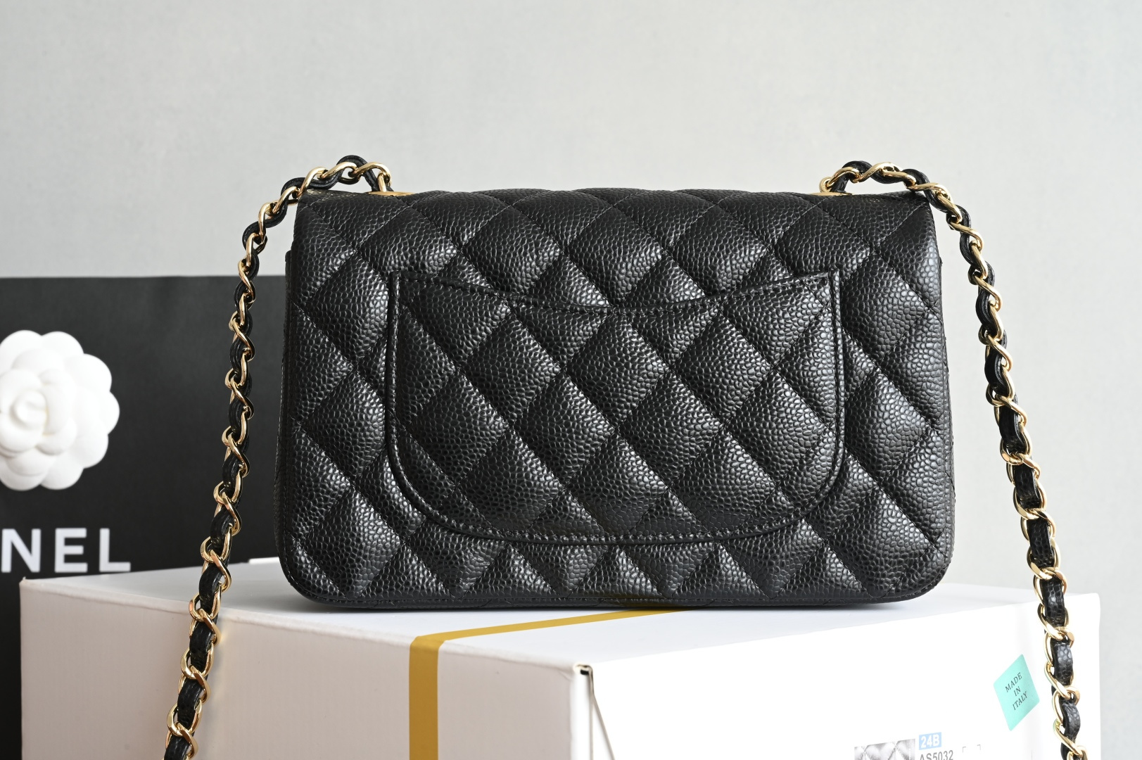 白金版▪️正品级 包装如图全新发售‼️𝟐𝟎𝟐𝟓最新版𝙲𝙵系列专柜售价𝟛𝟙𝟛𝟘𝟘𝕞𝕓购入开发➠𝙲𝚕𝚊𝚜𝚜𝚒