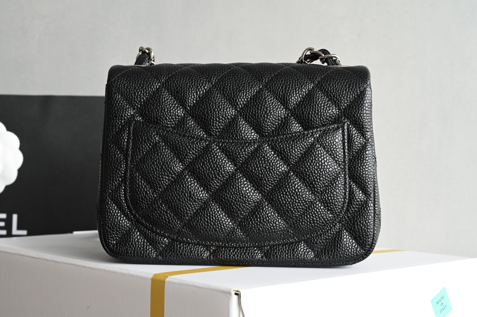 白金版▪️正品级 包装如图全新发售‼️𝟐𝟎𝟐𝟓最新版𝙲𝙵系列专柜售价𝟚𝟡𝟟𝟘𝟘𝕞𝕓购入开发➠𝙲𝚕𝚊𝚜𝚜𝚒