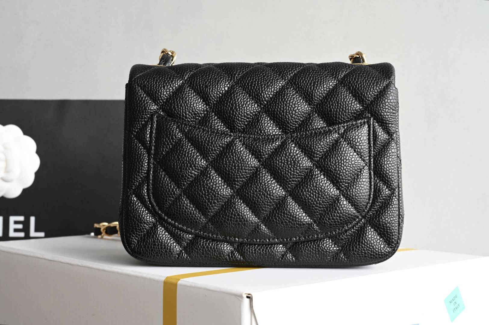 白金版▪️正品级 包装如图全新发售‼️𝟐𝟎𝟐𝟓最新版𝙲𝙵系列专柜售价𝟚𝟡𝟟𝟘𝟘𝕞𝕓购入开发➠𝙲𝚕𝚊𝚜𝚜𝚒