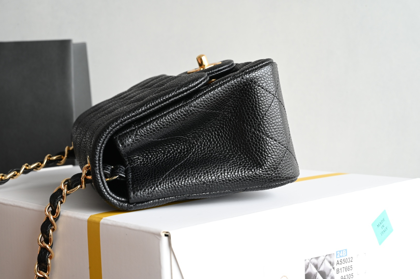 白金版▪️正品级 包装如图全新发售‼️𝟐𝟎𝟐𝟓最新版𝙲𝙵系列专柜售价𝟚𝟡𝟟𝟘𝟘𝕞𝕓购入开发➠𝙲𝚕𝚊𝚜𝚜𝚒