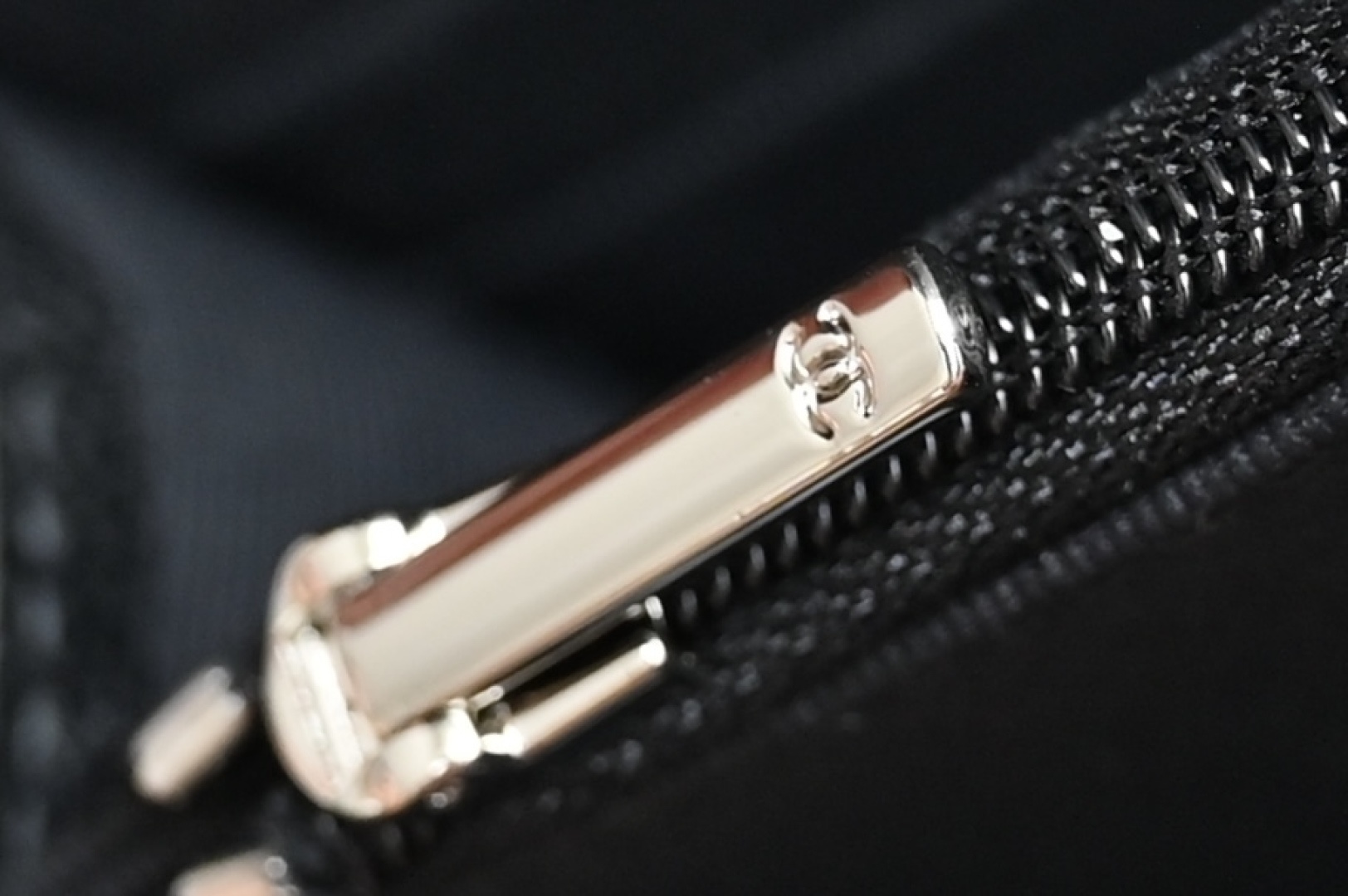 白金版▪️正品级 包装如图新品到货🆕𝗖𝗵𝗮𝗻𝗲𝟭 𝟐𝟓𝐏𝟐𝟓𝐏手柄风琴𝘄𝗼𝗰 黑色专柜售价𝟥𝟨𝟪𝟢𝟢𝗋𝗆