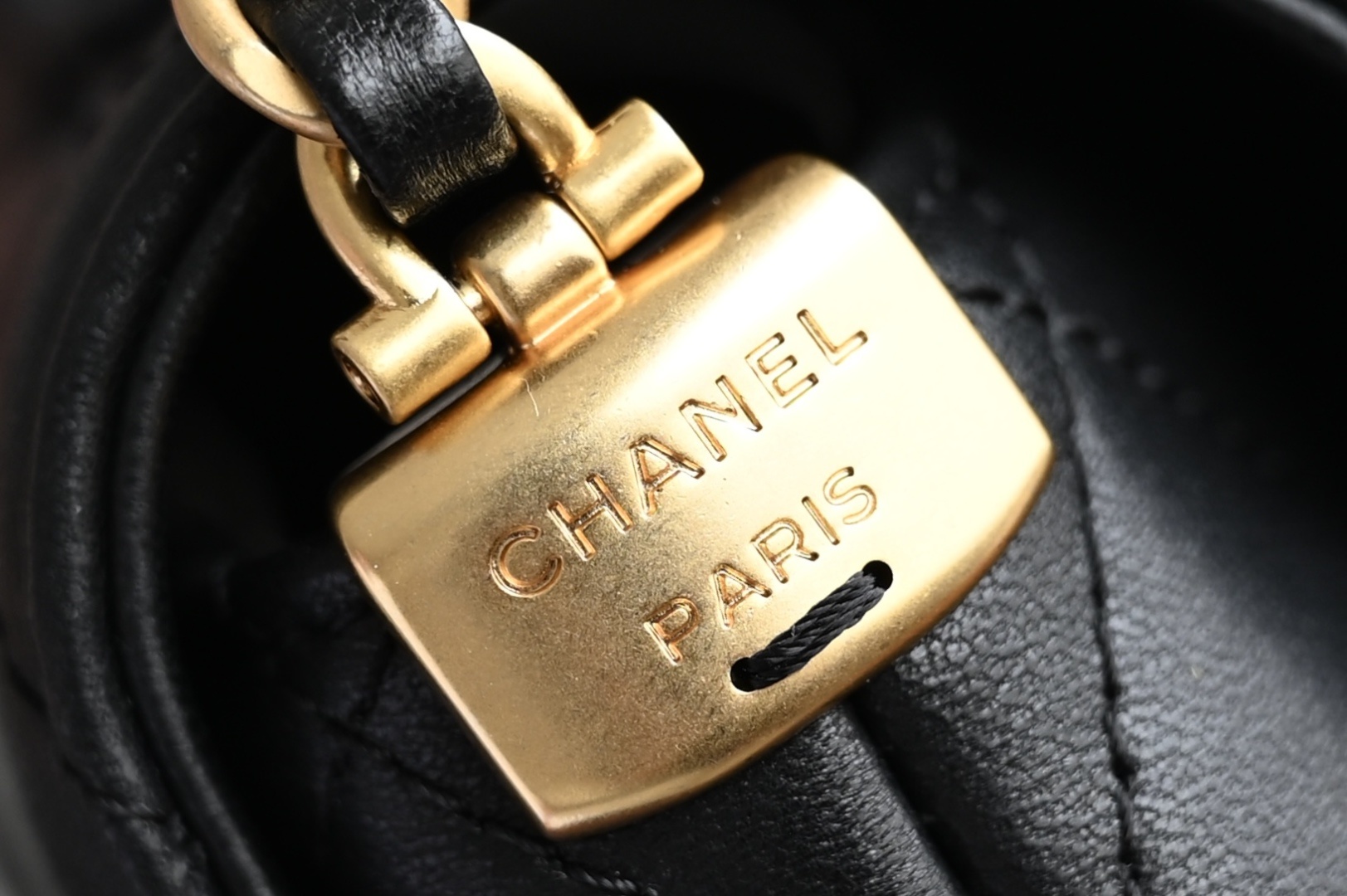 白金版▪️正品级 包装如图全新到货🆕𝐂𝐡𝐚𝐧𝐞𝟏 𝟐𝟓𝐏 手柄Kelly 横版小号专柜售价𝟦𝟨𝟫𝟢𝟢𝗋𝗆