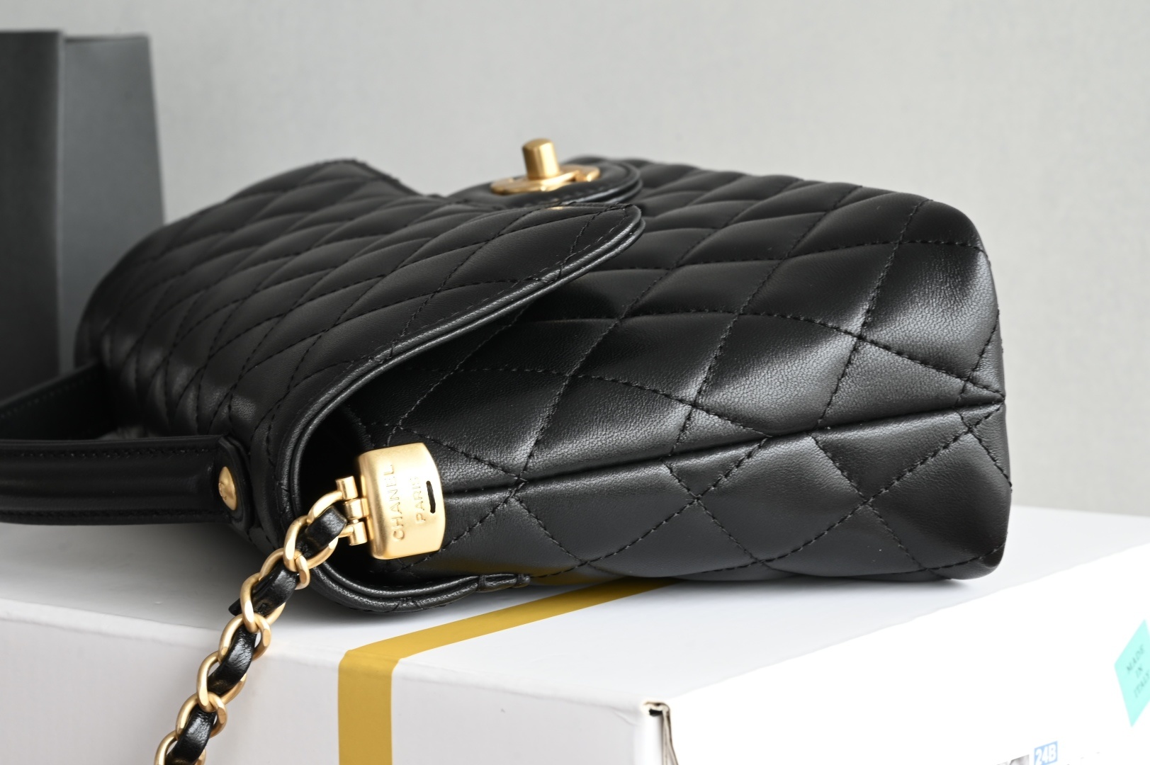 白金版▪️正品级 包装如图全新到货🆕𝐂𝐡𝐚𝐧𝐞𝟏 𝟐𝟓𝐏 手柄Kelly 大号专柜售价𝟦𝟪𝟧𝟢𝟢𝗋𝗆𝖻购