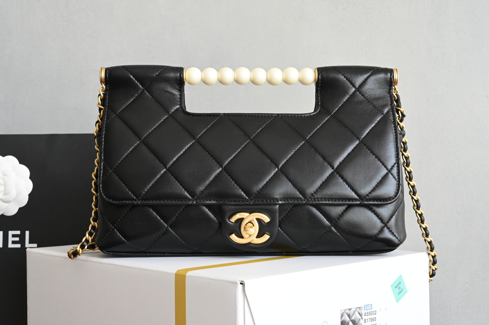 白金版▪️正品级 包装如图新品到货🆕𝗖𝗵𝗮𝗻𝗲𝟭 𝟐𝟓𝐏珍珠手柄口盖包五金: 全钢厚镀24K鎏金扣皮料：