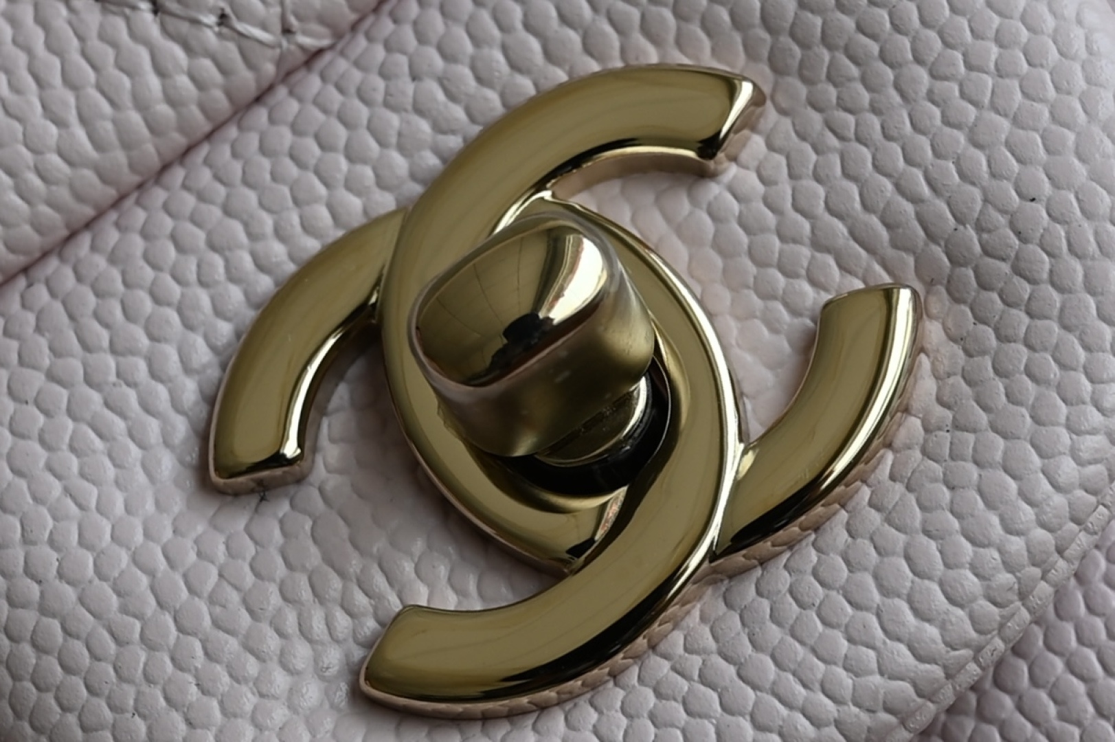 🌼白金版▪️正品级 包装如图𝐂𝐡𝐚𝐧𝐞𝐥 𝐂𝐅 升级版 手提粉全名Classic Fla0 尺寸： 15