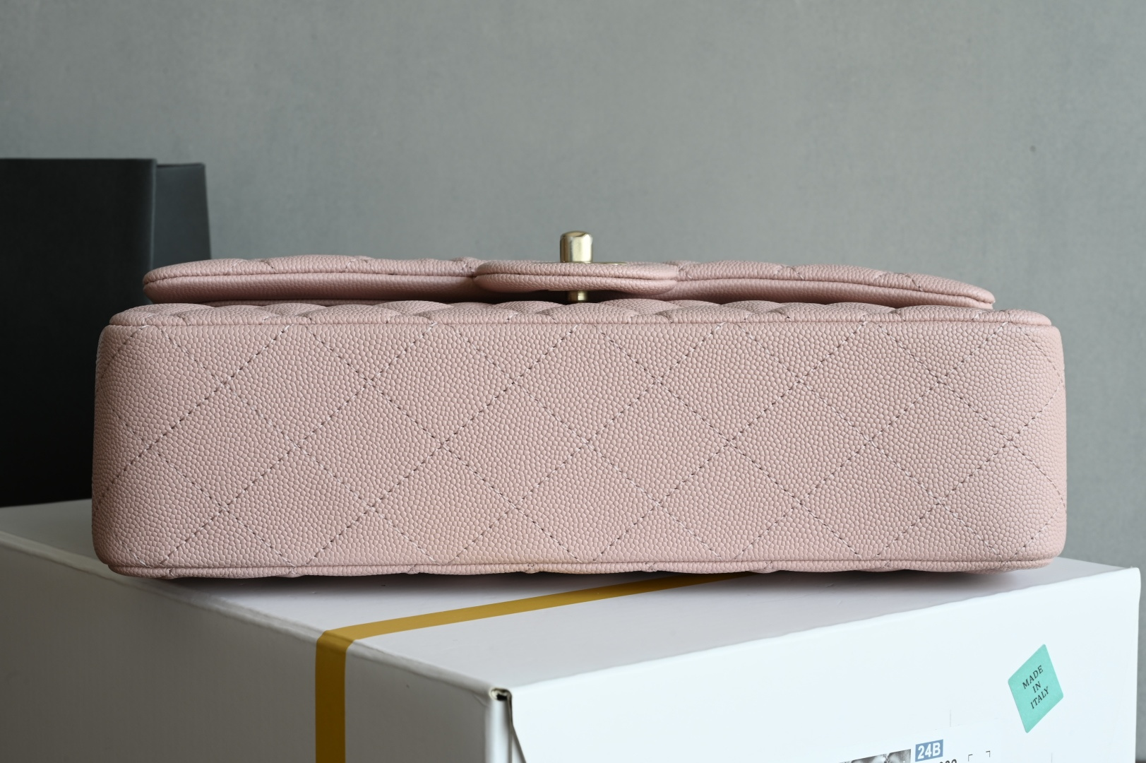 🌼白金版▪️正品级 包装如图𝐂𝐡𝐚𝐧𝐞𝐥 𝐂𝐅 升级版 中球粉全名Classic Fla0 尺寸： 15