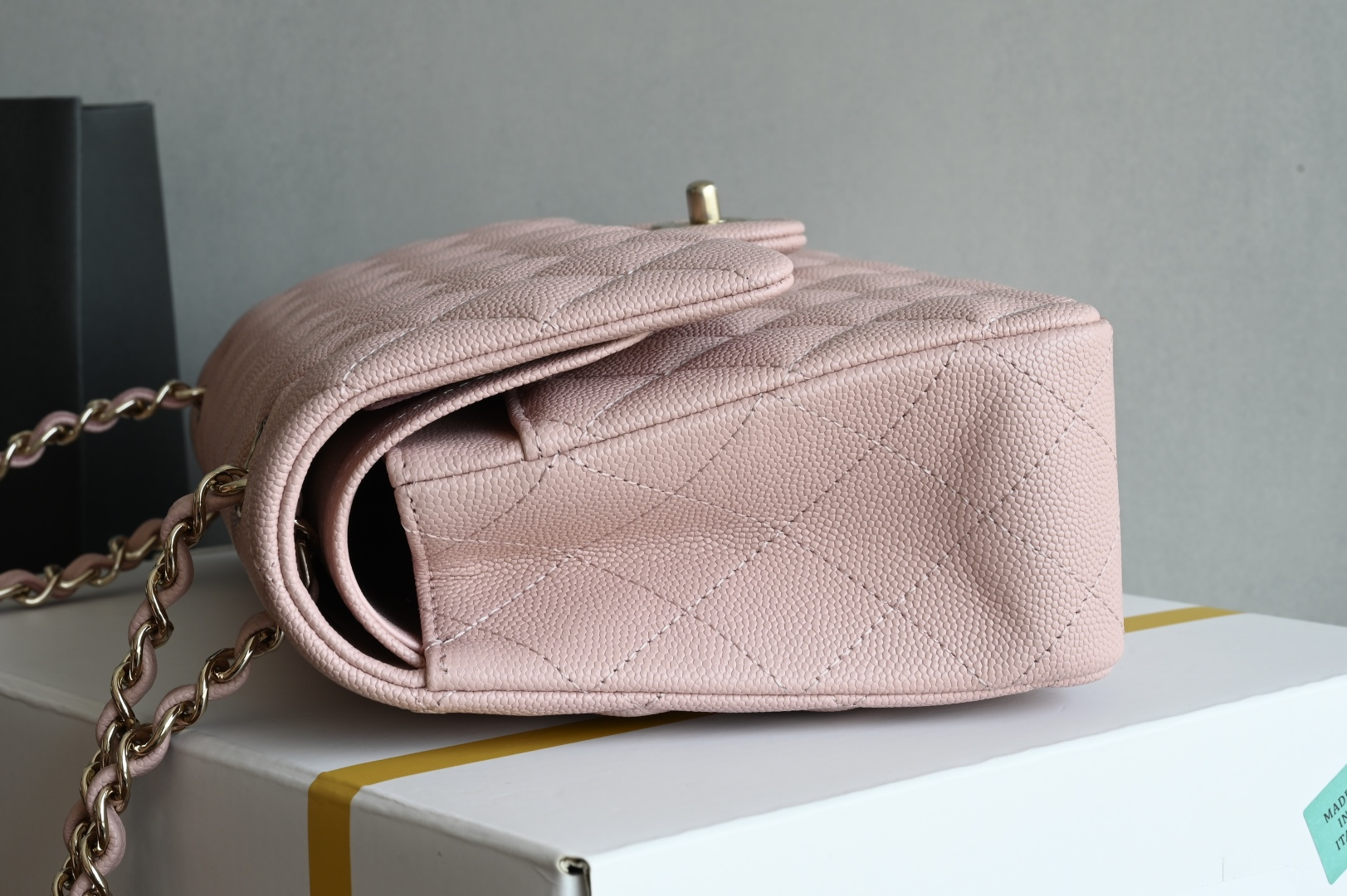 🌼白金版▪️正品级 包装如图𝐂𝐡𝐚𝐧𝐞𝐥 𝐂𝐅 升级版 中球粉全名Classic Fla0 尺寸： 15