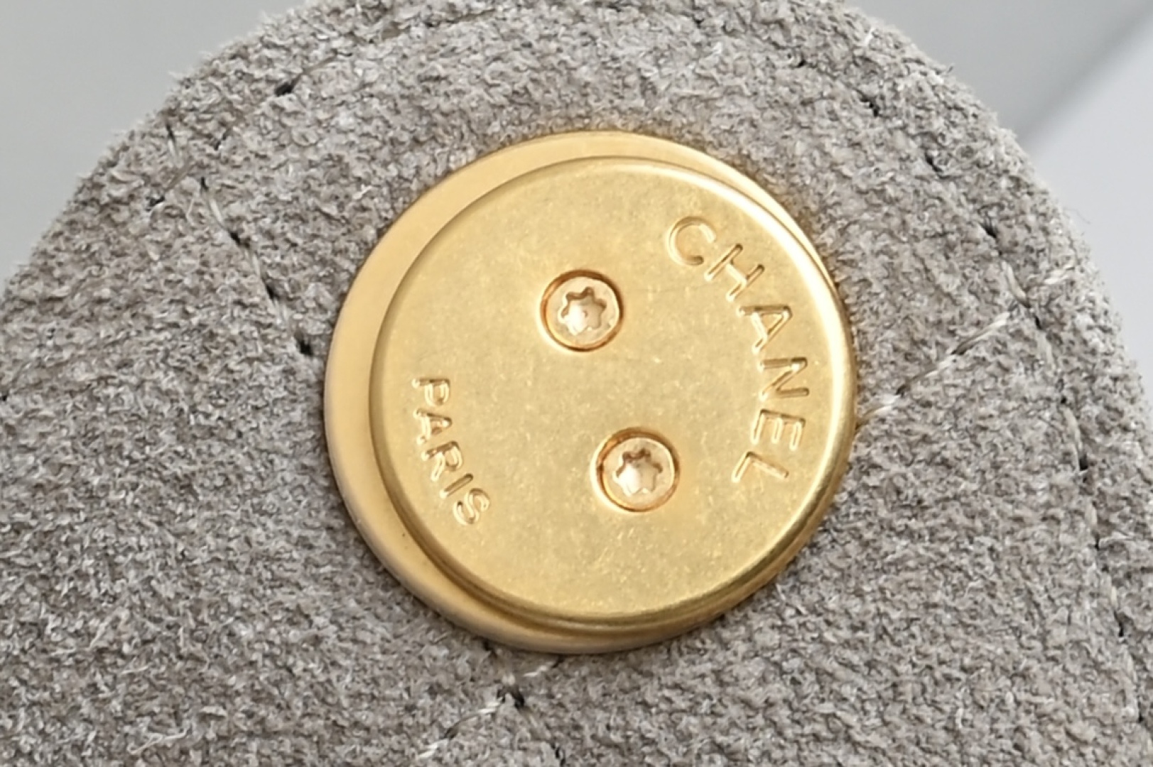 🌼白金版▪️正品级 包装如图全新到货🆕𝗖𝗵𝗮𝗻𝗲𝟭 𝟮𝟱𝗕𝗮𝗴嬉皮𝗁𝗈𝖻𝗈小号 大象灰专柜售价𝟦𝟩𝟪𝟢𝟢