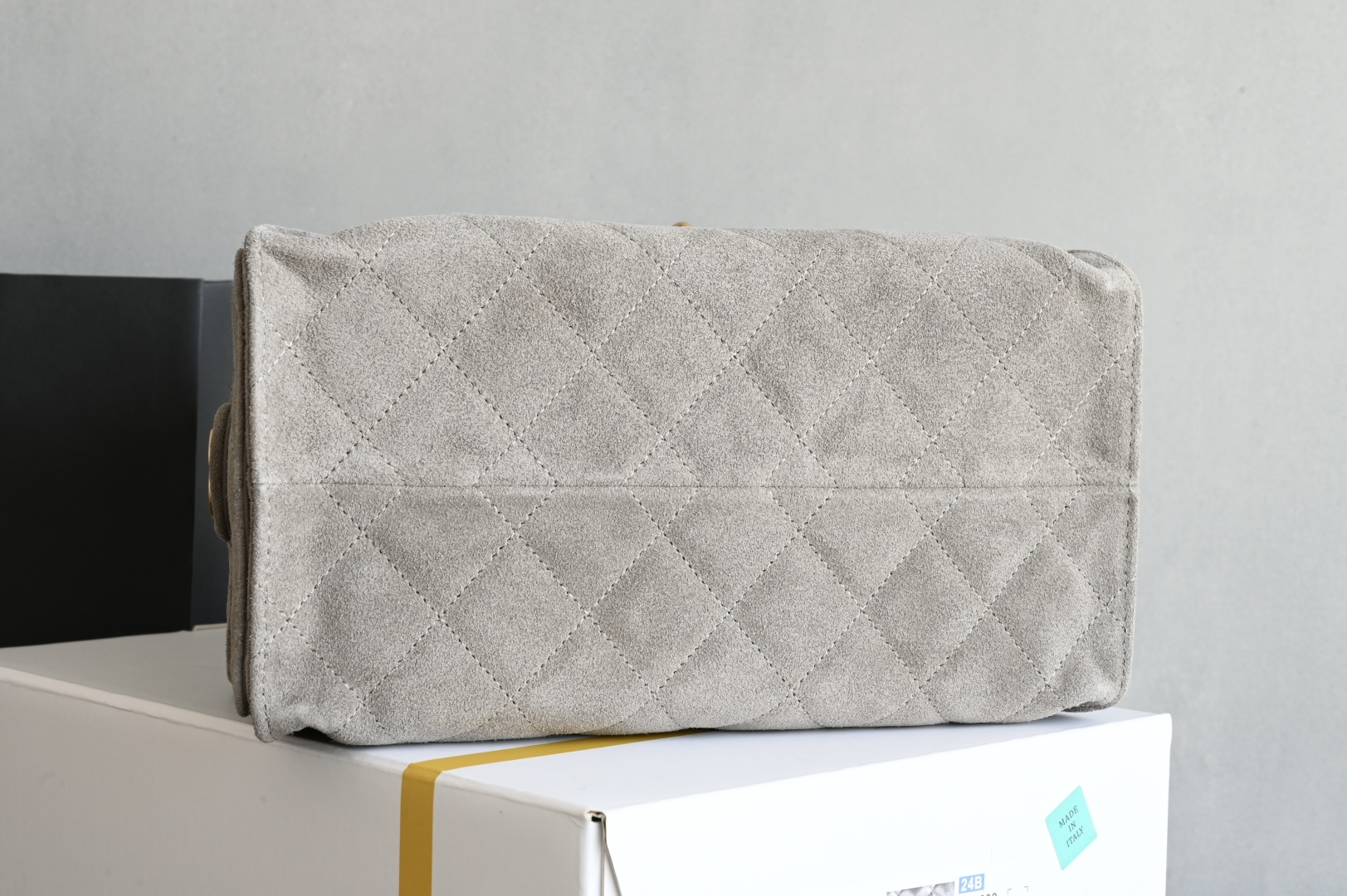 🌼白金版▪️正品级 包装如图全新到货🆕𝗖𝗵𝗮𝗻𝗲𝟭 𝟮𝟱𝗕𝗮𝗴嬉皮𝗁𝗈𝖻𝗈小号 大象灰专柜售价𝟦𝟩𝟪𝟢𝟢