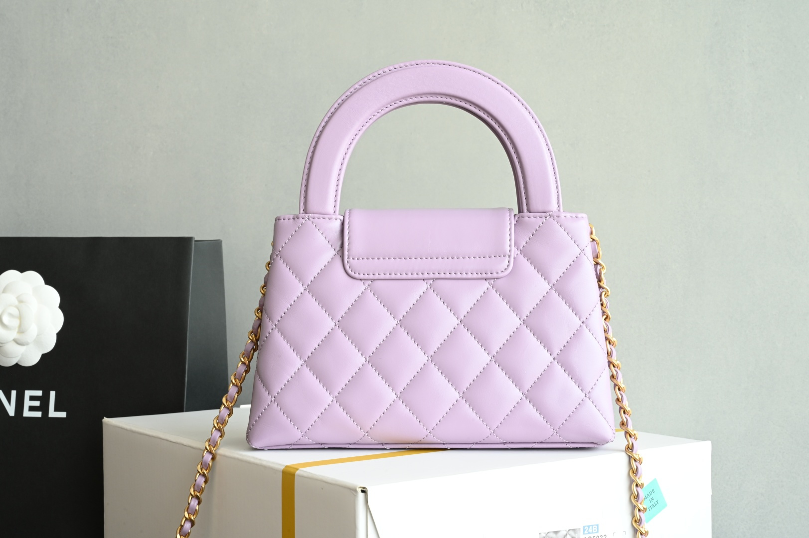 白金版▪️正品级 包装如图新品到货🆕𝗖𝗵𝗮𝗻𝗲𝟭 𝟐𝟒𝐏系列💟𝗞𝗲𝗹𝗹𝘆 手提链条包大号 烟紫 专柜售价