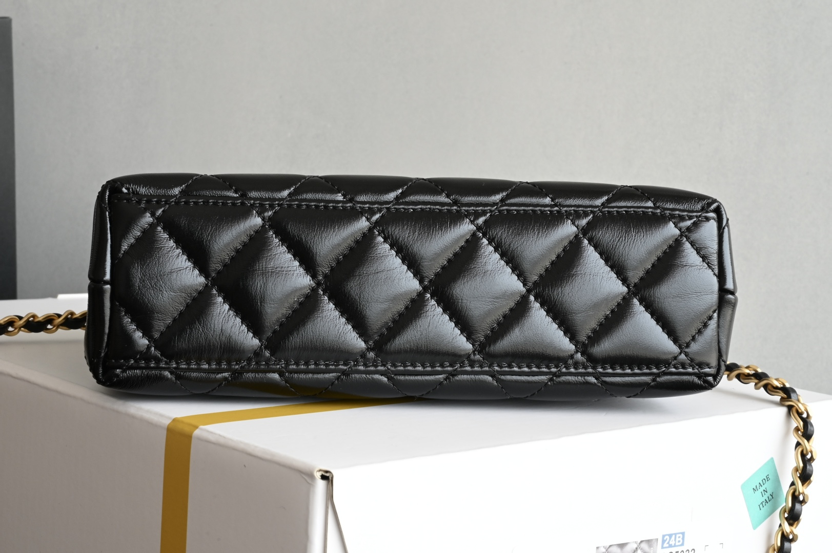 白金版▪️正品级 包装如图新品到货🆕𝗖𝗵𝗮𝗻𝗲𝟭 𝟐𝟓𝐂𝗞𝗲𝗹𝗹𝘆 手提链条包大号 黑色专柜售价𝟥𝟧𝟨𝟢