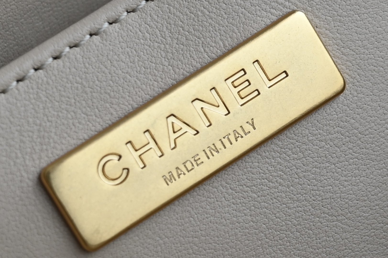 Chanel 125P Handle Kelly Bag - Small Size, Apricot Lambskin with Gold Hardware 8 cmp i1743056790544 2663 0 7