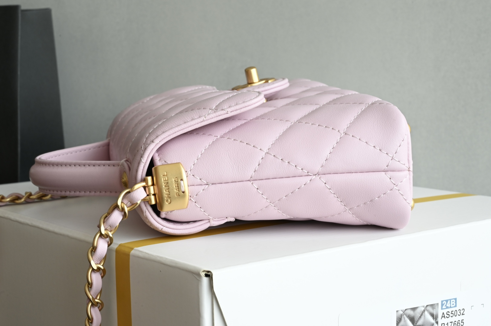 白金版▪️正品级 包装如图全新到货🆕𝐂𝐡𝐚𝐧𝐞𝟏 𝟐𝟓𝐏 手柄Kelly 小号 粉色专柜售价𝟦𝟪𝟧𝟢𝟢𝗋