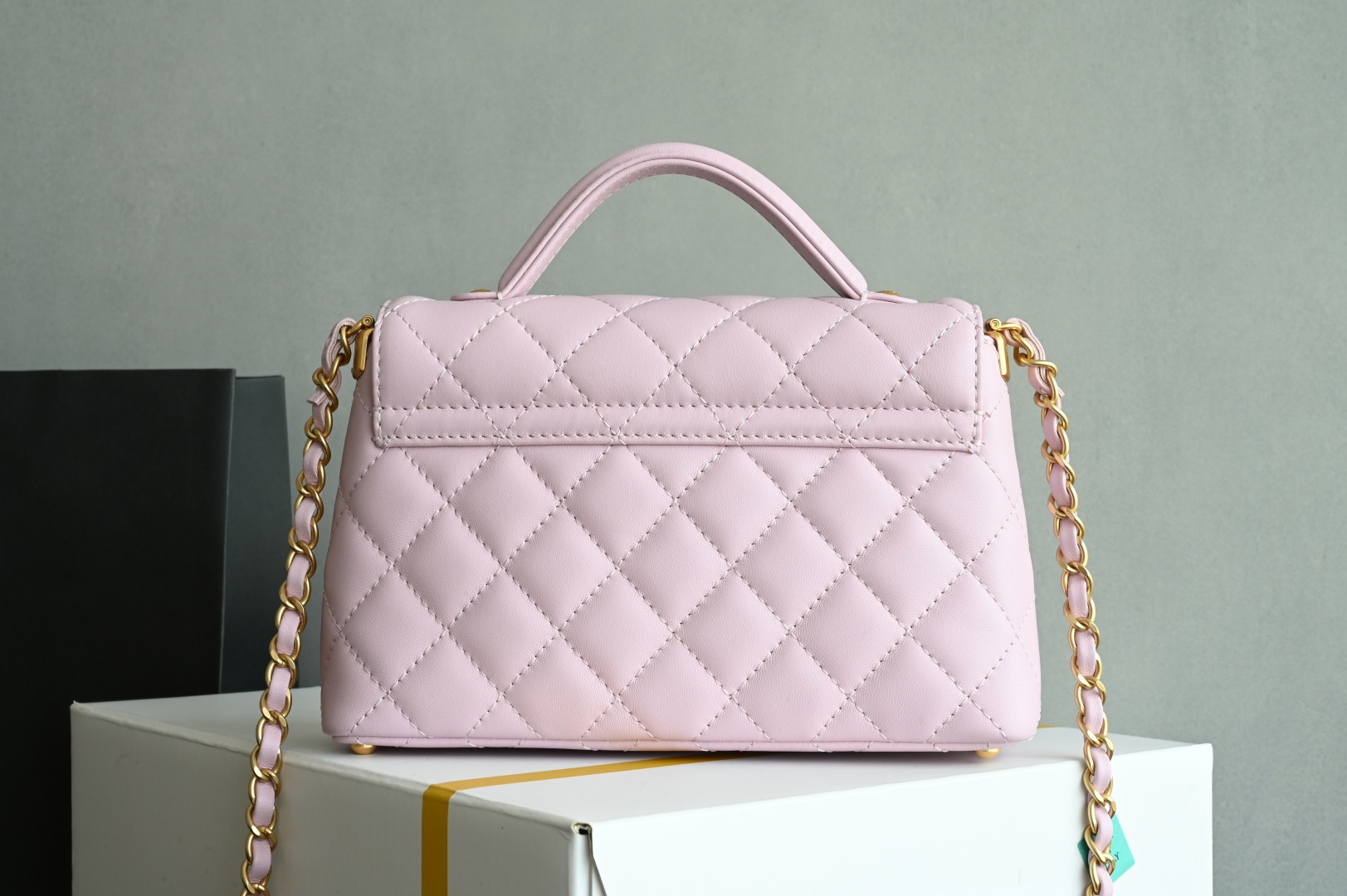 白金版▪️正品级 包装如图全新到货🆕𝐂𝐡𝐚𝐧𝐞𝟏 𝟐𝟓𝐏 手柄Kelly 小号 粉色专柜售价𝟦𝟪𝟧𝟢𝟢𝗋