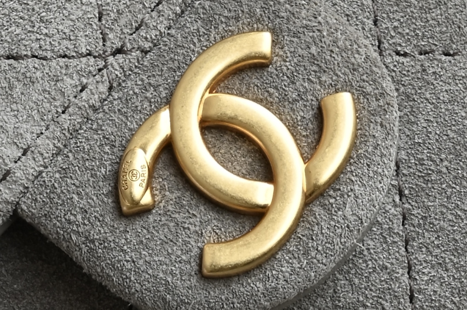 🌼白金版▪️正品级 包装如图全新到货🆕𝗖𝗵𝗮𝗻𝗲𝟭 𝟮𝟱𝗕𝗮𝗴嬉皮𝗁𝗈𝖻𝗈中号 大象灰专柜售价𝟧𝟣𝟣𝟢𝟢