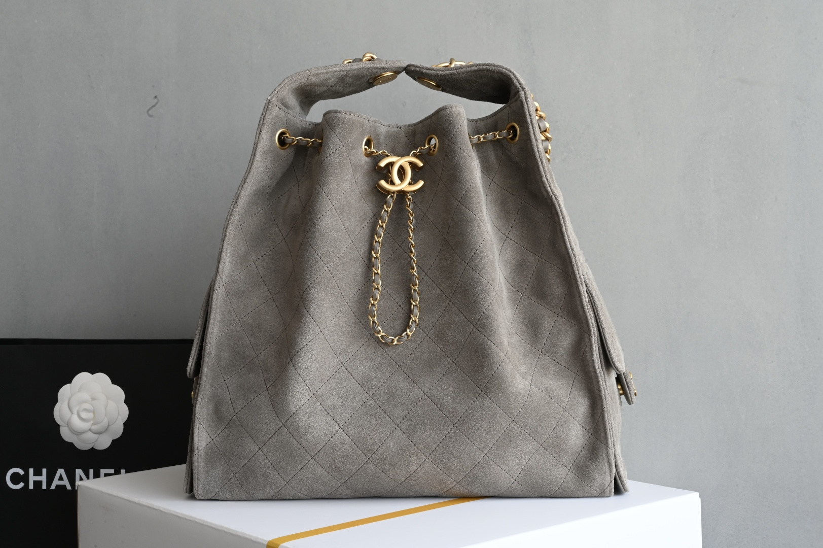 白金版▪️正品级 包装如图全新到货🆕𝗖𝗵𝗮𝗻𝗲𝟭 𝟮𝟱𝗕𝗮𝗴嬉皮𝗁𝗈𝖻𝗈中号 大象灰专柜售价𝟧𝟣𝟣𝟢𝟢𝗋