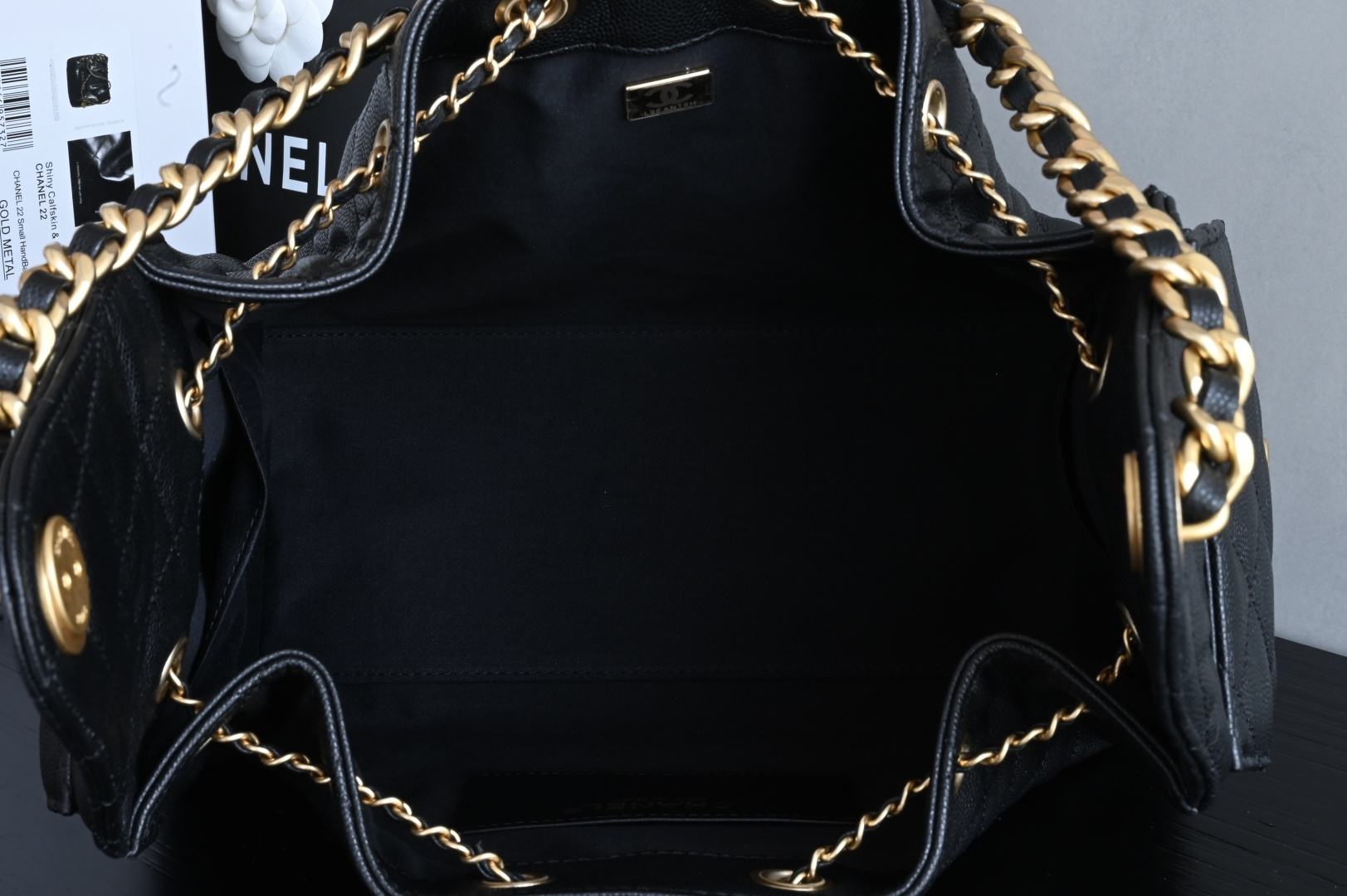 🌼白金版▪️正品级 包装如图全新到货🆕𝗖𝗵𝗮𝗻𝗲𝟭 𝟮𝟱𝗰早春嬉皮购物包小号 黑色♥专柜售价𝟦𝟩𝟪𝟢𝟢𝗋