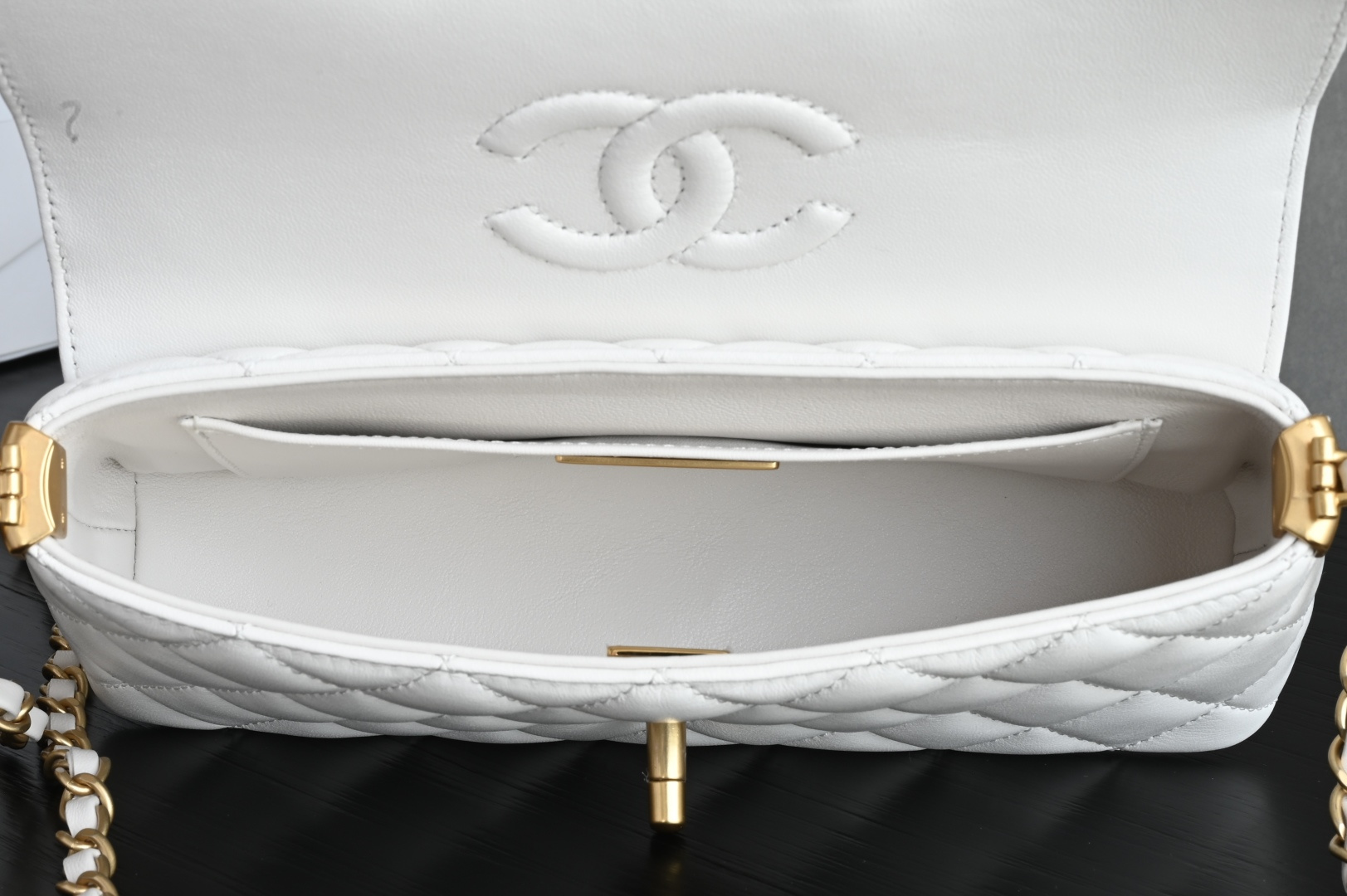 白金版▪️正品级 包装如图全新到货🆕𝐂𝐡𝐚𝐧𝐞𝟏 𝟐𝟓𝐏 手柄Kelly 横版小号专柜售价𝟦𝟨𝟫𝟢𝟢𝗋𝗆