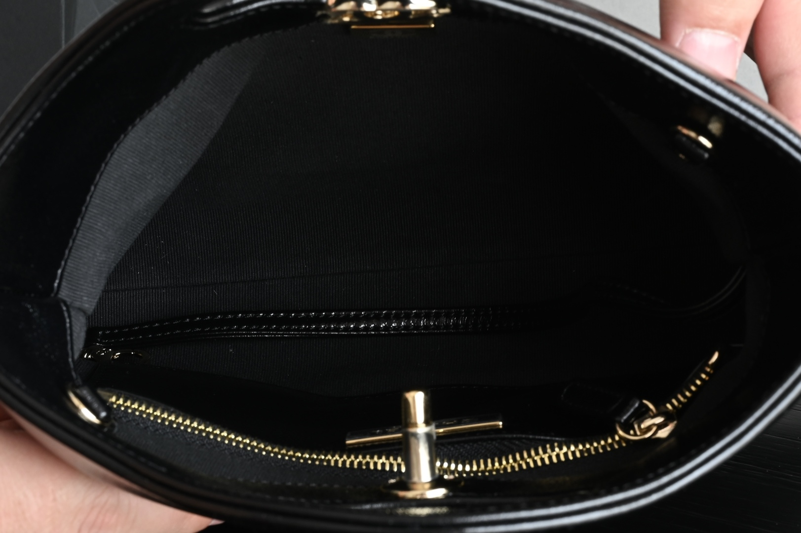 白金版▪️正品级 包装如图全新到货‼️𝗖𝗵𝗮𝗻𝗲𝟭 𝟮𝟓𝐏 全新版本迷你𝟥𝟣𝖡𝖺𝗀购物袋 链条可拆卸 黑