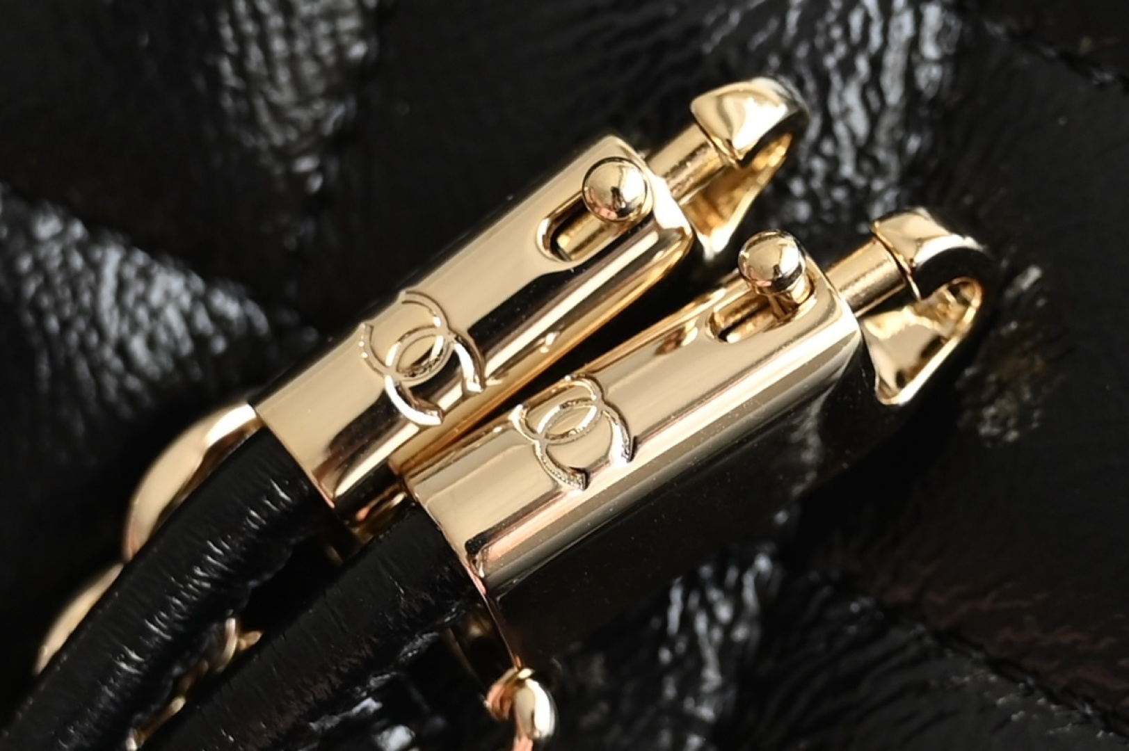 白金版▪️正品级 包装如图全新到货‼️𝗖𝗵𝗮𝗻𝗲𝟭 𝟮𝟓𝐏 全新版本迷你𝟥𝟣𝖡𝖺𝗀购物袋 链条可拆卸 黑