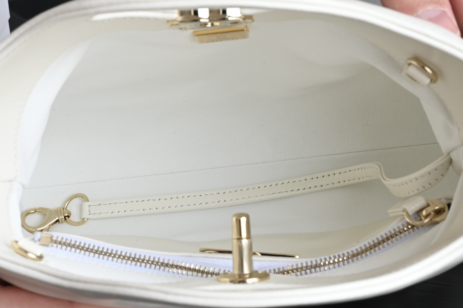 白金版▪️正品级 包装如图全新到货‼️𝗖𝗵𝗮𝗻𝗲𝟭 𝟮𝟓𝐏 全新版本迷你𝟥𝟣𝖡𝖺𝗀购物袋 链条可拆卸 白