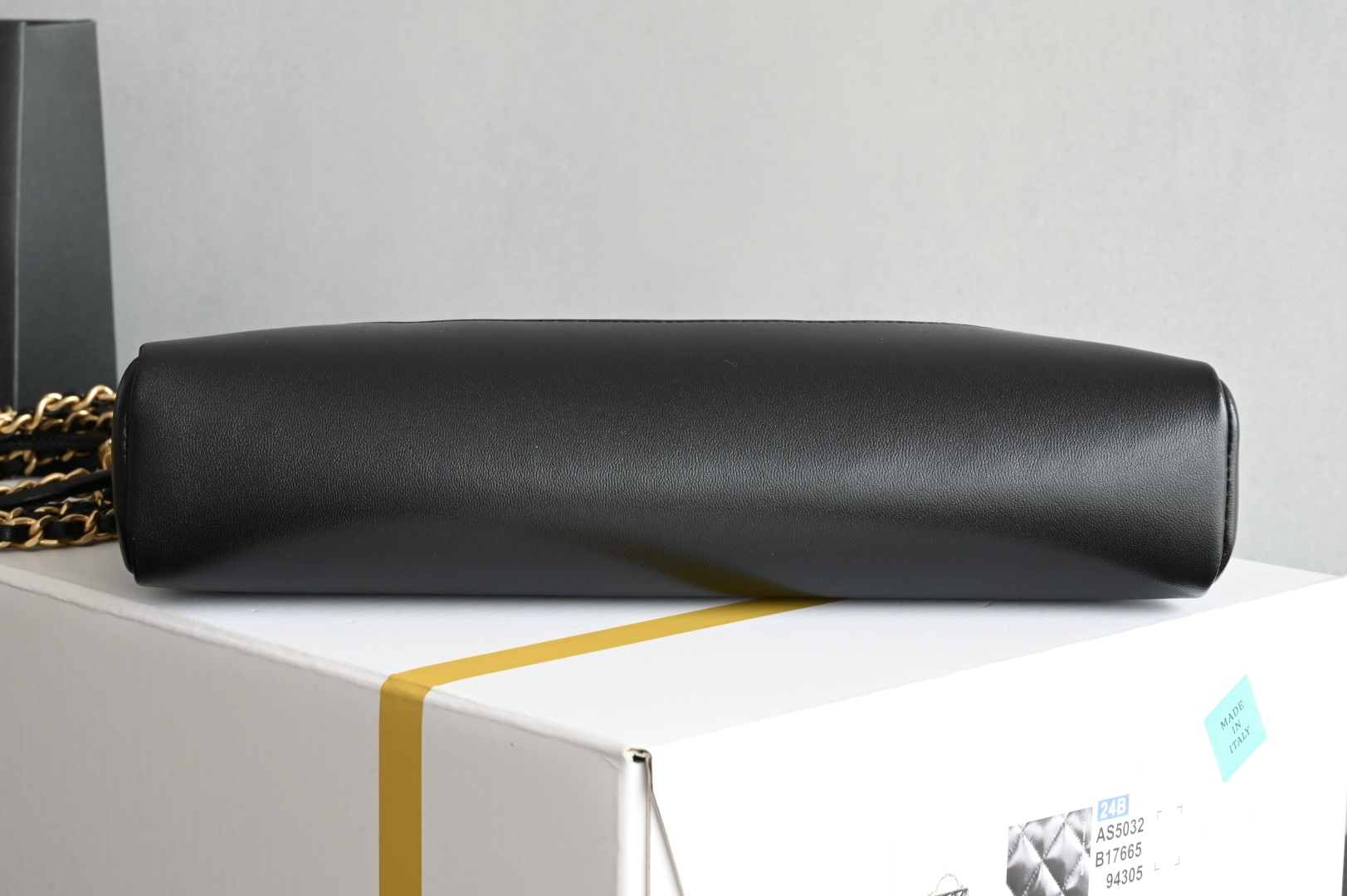 白金版▪️正品级 包装如图全新到货‼️𝗖𝗵𝗮𝗻𝗲𝟭 𝟮𝟓𝐏 全新版本𝟥𝟣𝖡𝖺𝗀 𝖬𝗂𝗇𝗂麂皮黑色 链条可