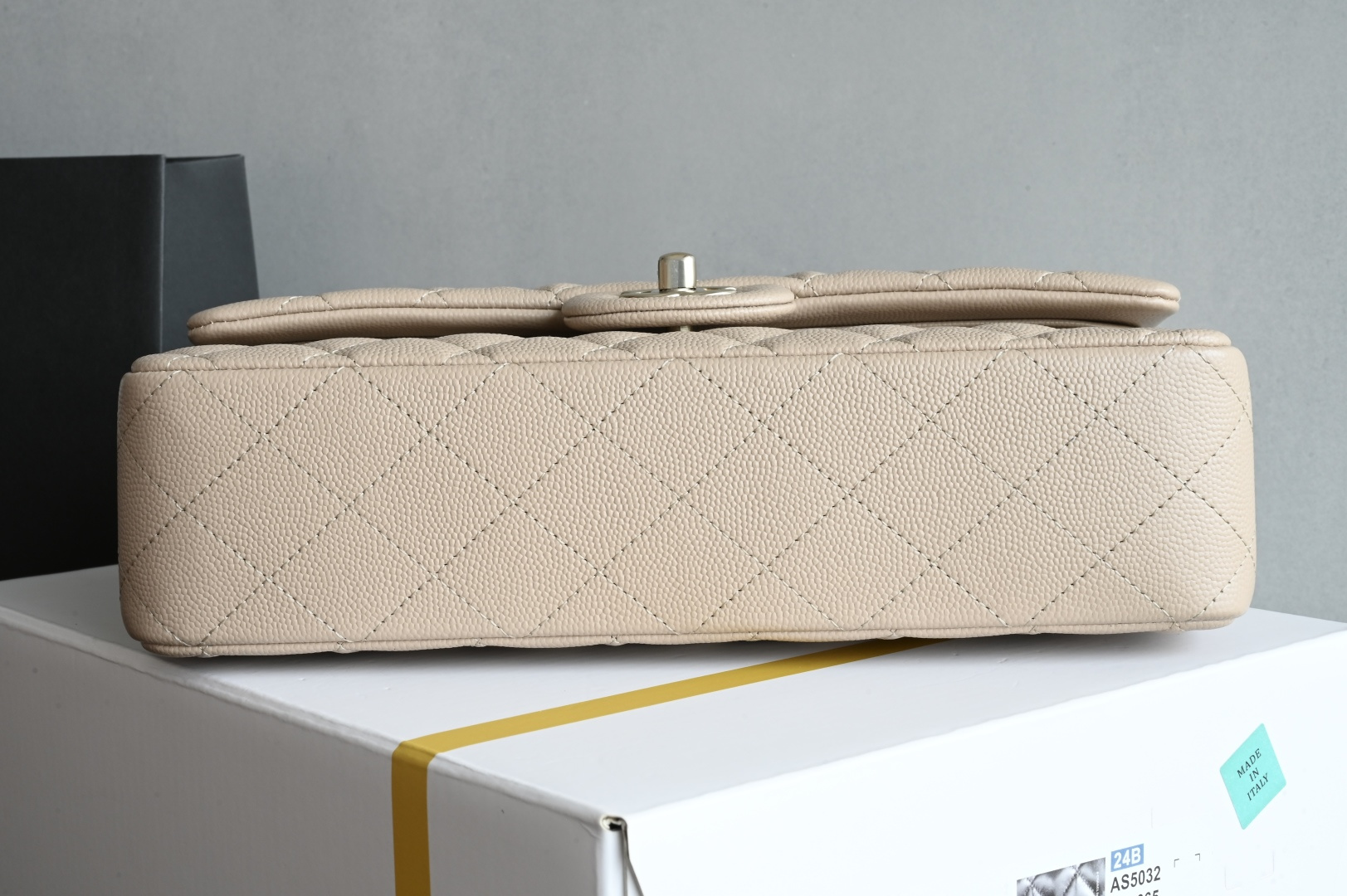 🌼白金版▪️正品级 包装如图𝐂𝐡𝐚𝐧𝐞𝐥 𝐂𝐅 升级版 奶茶全名Classic Fla0 尺寸： 15.