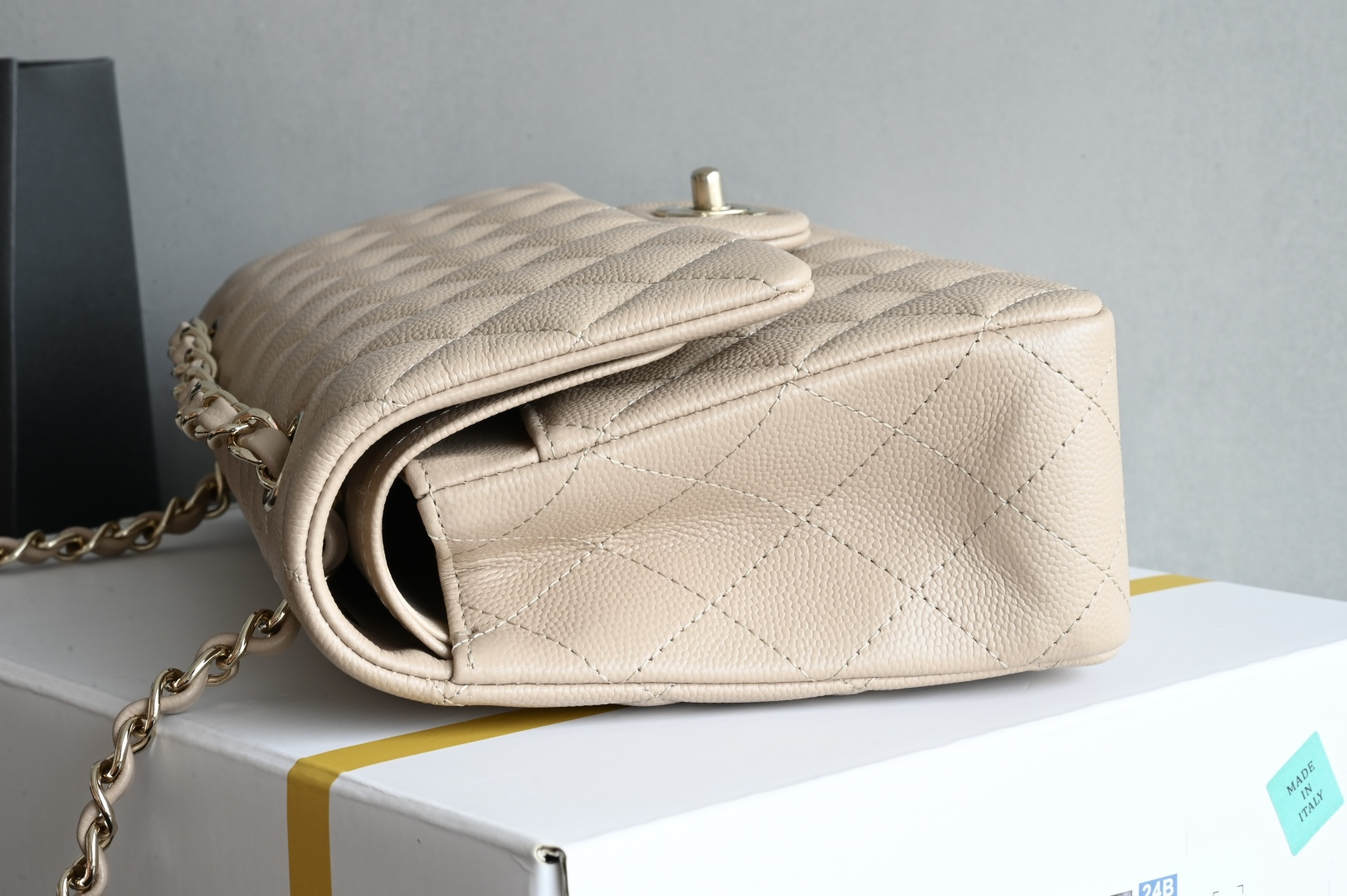 🌼白金版▪️正品级 包装如图𝐂𝐡𝐚𝐧𝐞𝐥 𝐂𝐅 升级版 奶茶全名Classic Fla0 尺寸： 15.