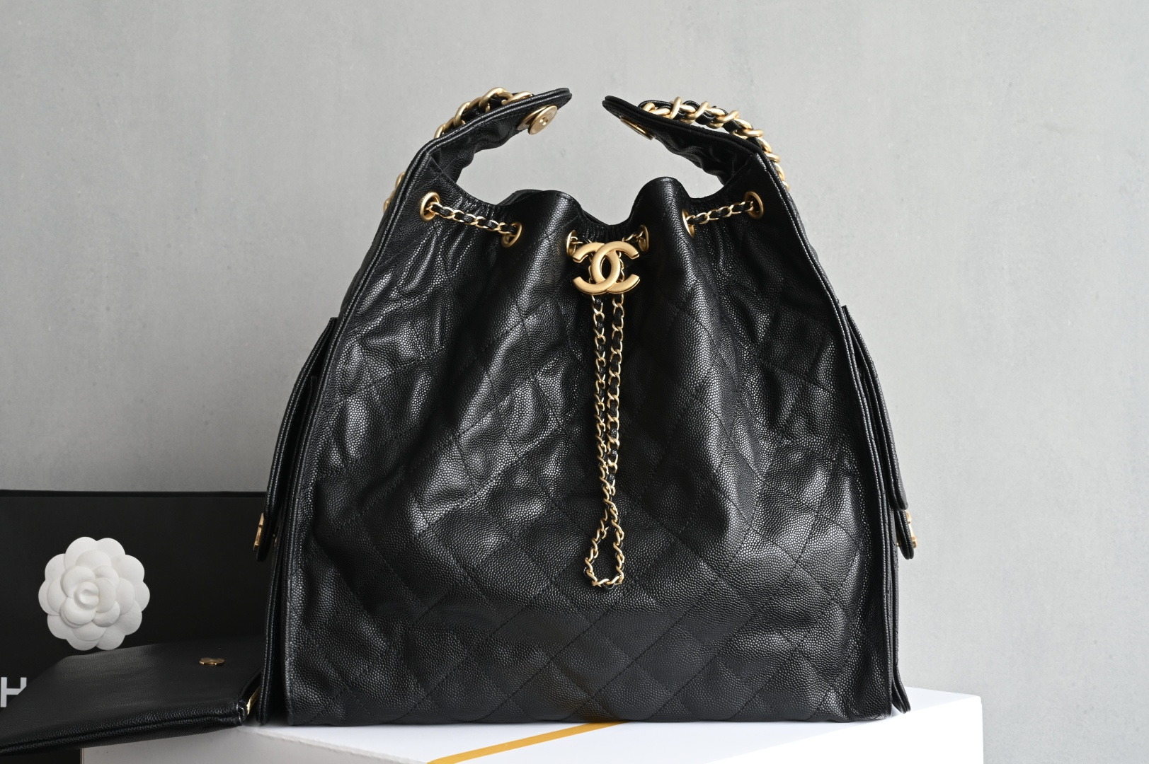 白金版▪️正品级 包装如图全新到货🆕𝗖𝗵𝗮𝗻𝗲𝟭 𝟮𝟱𝗰早春嬉皮购物包大号 黑色♥专柜售价𝟧𝟣𝟣𝟢𝟢𝗋𝗆