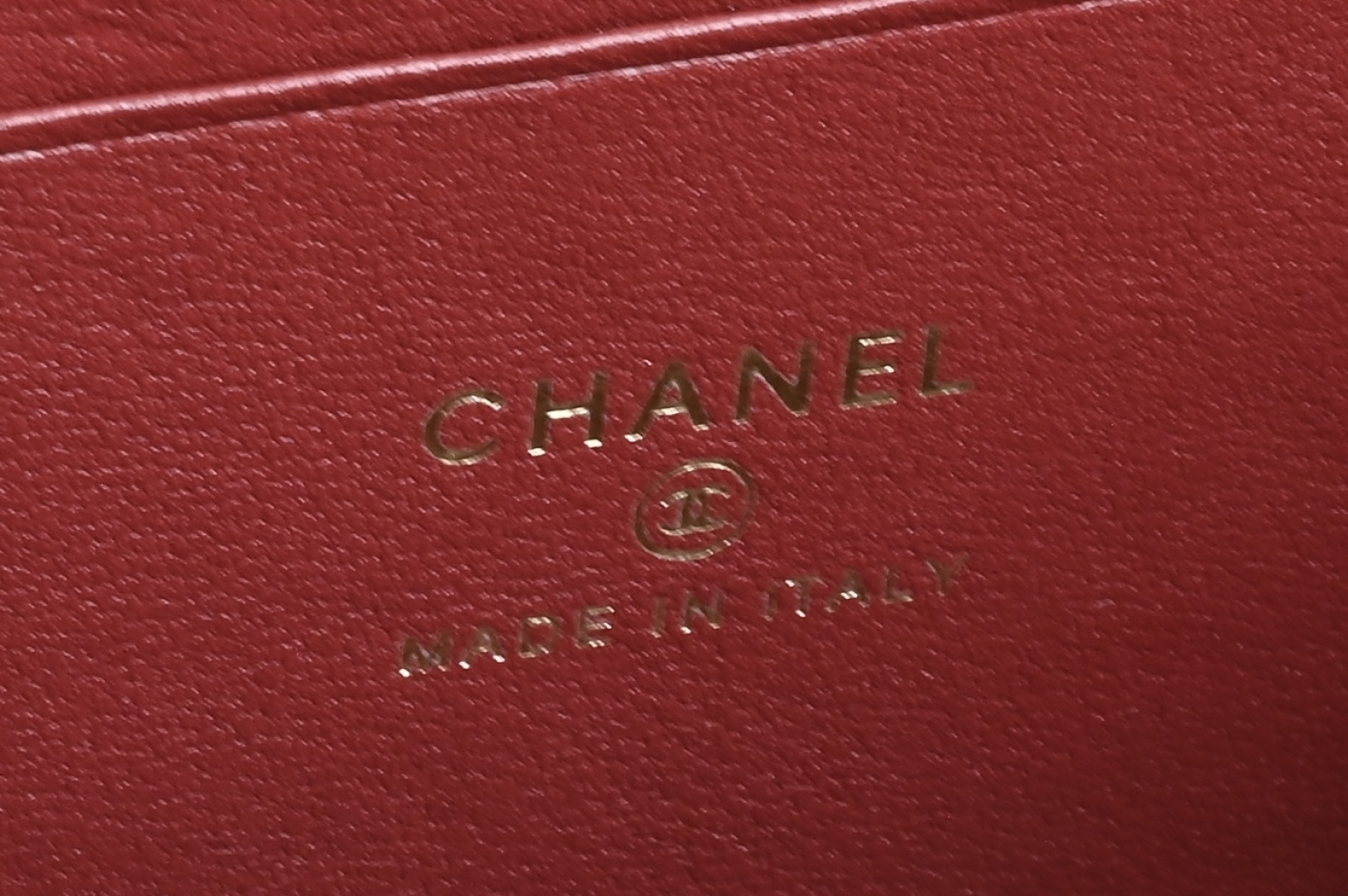 白金版▪️正品级 包装如图新品到货🆕𝗖𝗵𝗮𝗻𝗲𝟭 𝟮𝟓𝐬 返场款全新版本小金球双珠链条化妆包 小金珠链条