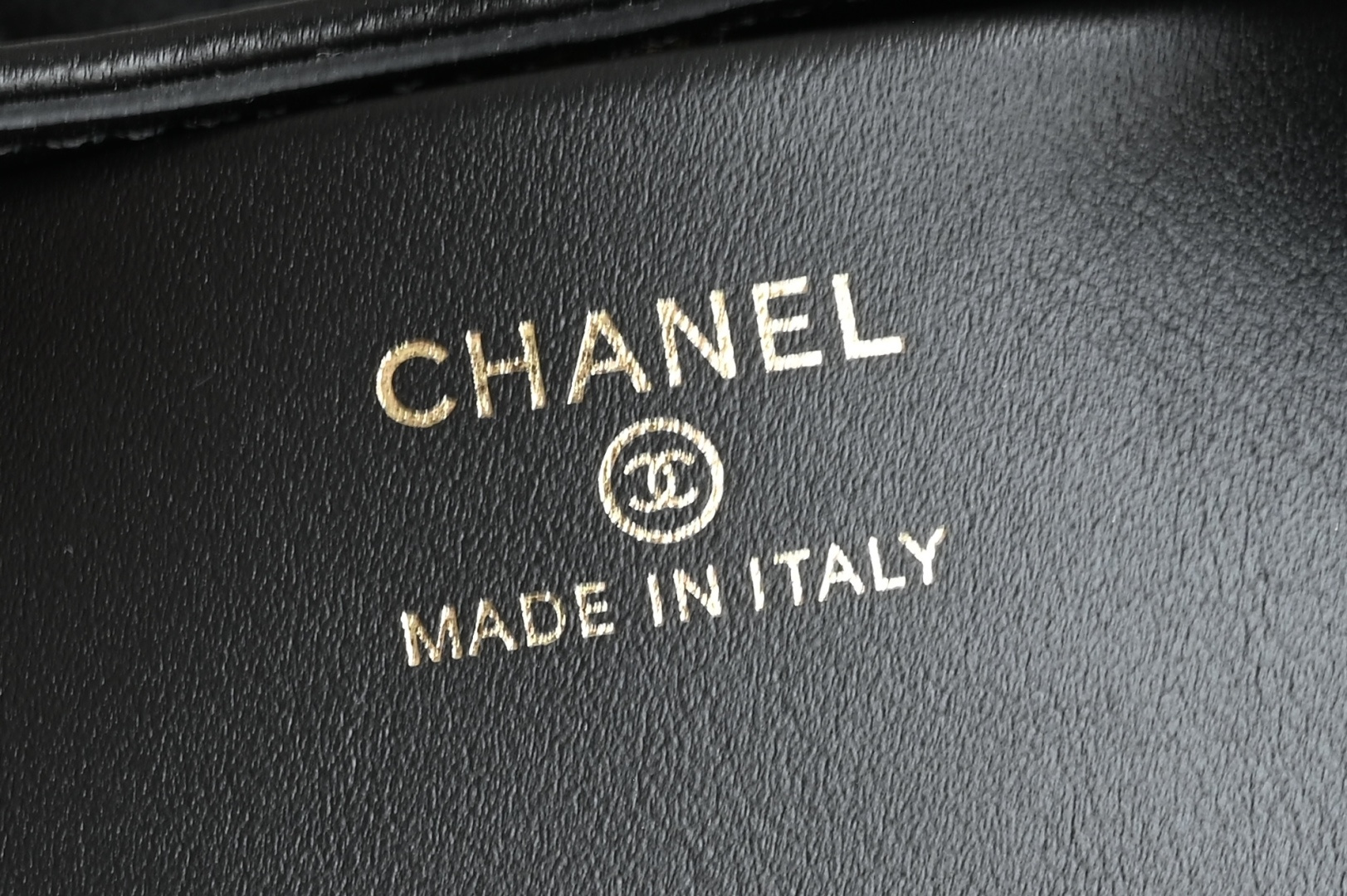 白金版▪️正品级 包装如图全新到货🆕𝗖𝗵𝗮𝗻𝗲𝟭 𝟮𝟱𝗣春夏𝖭𝖺𝗇𝗈𝟥𝟣𝖡𝖺𝗀麂皮黑色♥专柜售价𝟤𝟨𝟥𝟢