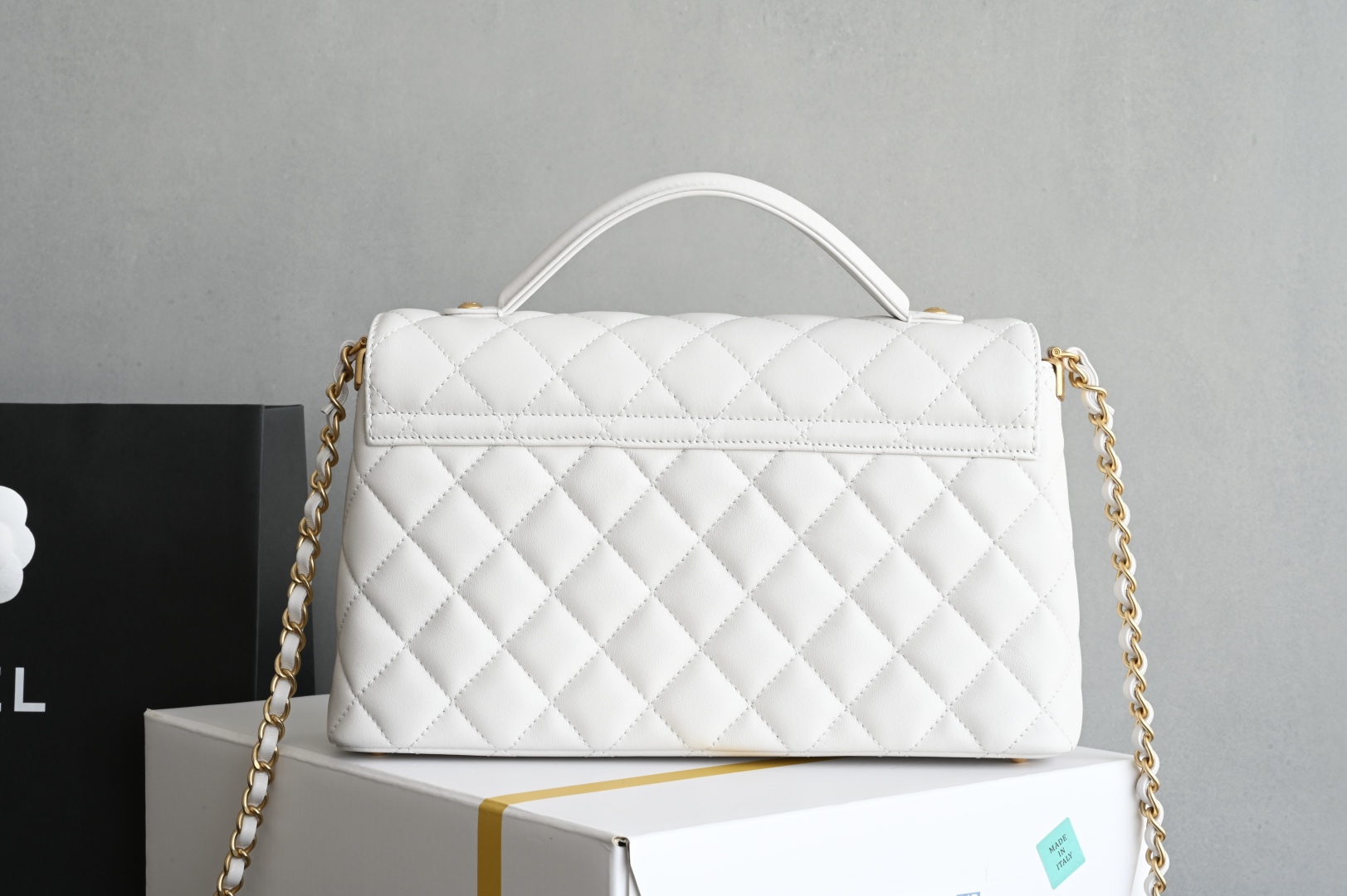 Elegant Chanel 25P Handle Kelly Bag - White Lambskin with Gold Hardware 3 cmp i1744609650645 2581 0 1